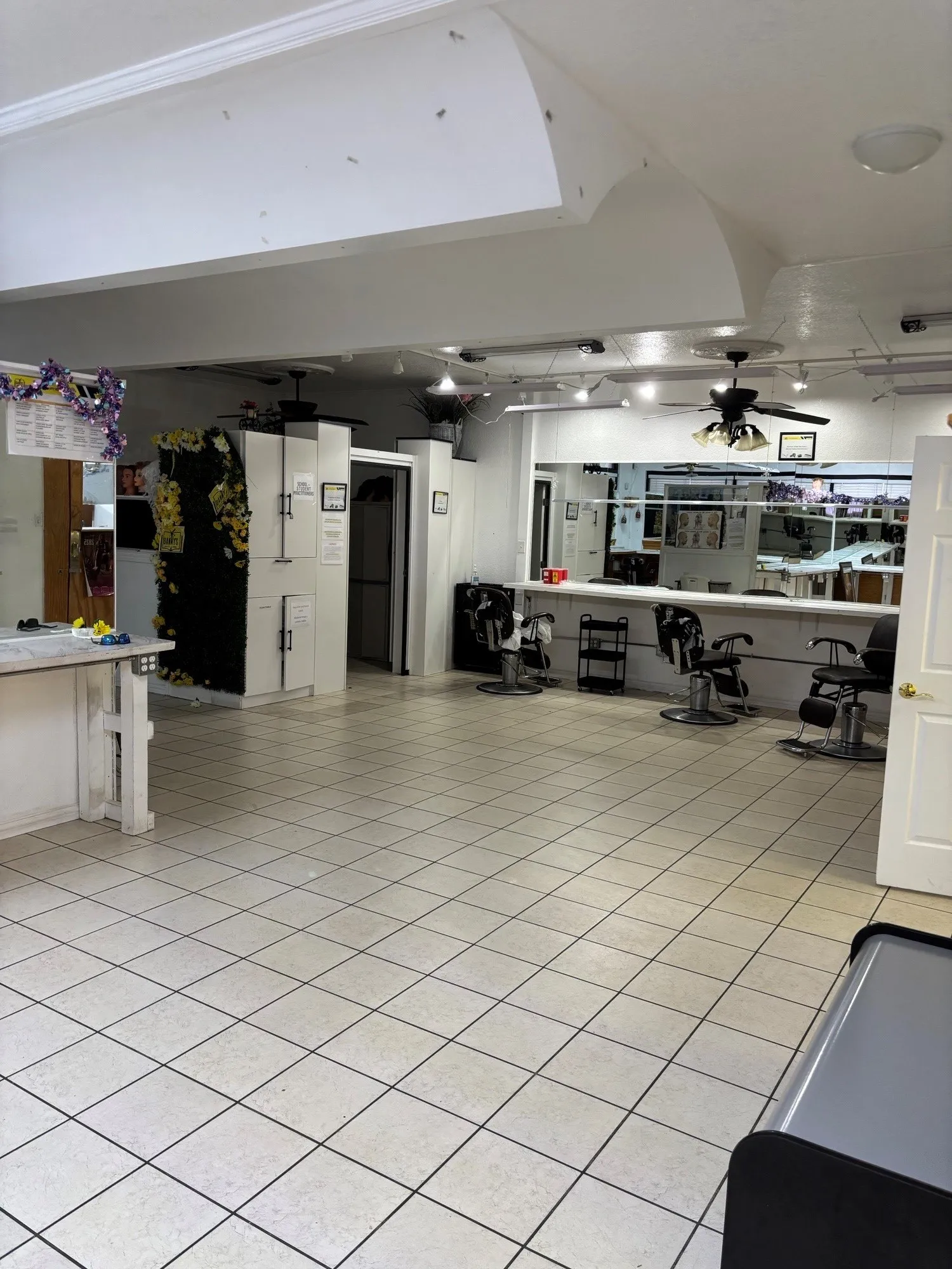 Retail For Sale in Tarrant County , 4000 E Lancaster Avenue, Fort Worth, Texas 76103, 0, 0, Garage spaces, 0 Sqft, built in 1956, Price $625,000, mls#21267920, Real Estate Agent in Fort Worth, Homes For Sale in Tarrant county, Homes For Sale in Fort Worth, Realtor in Fort Worth Texas, Real Estate Brokerage Independent Realty Texas, Luminita Cordes Realtor