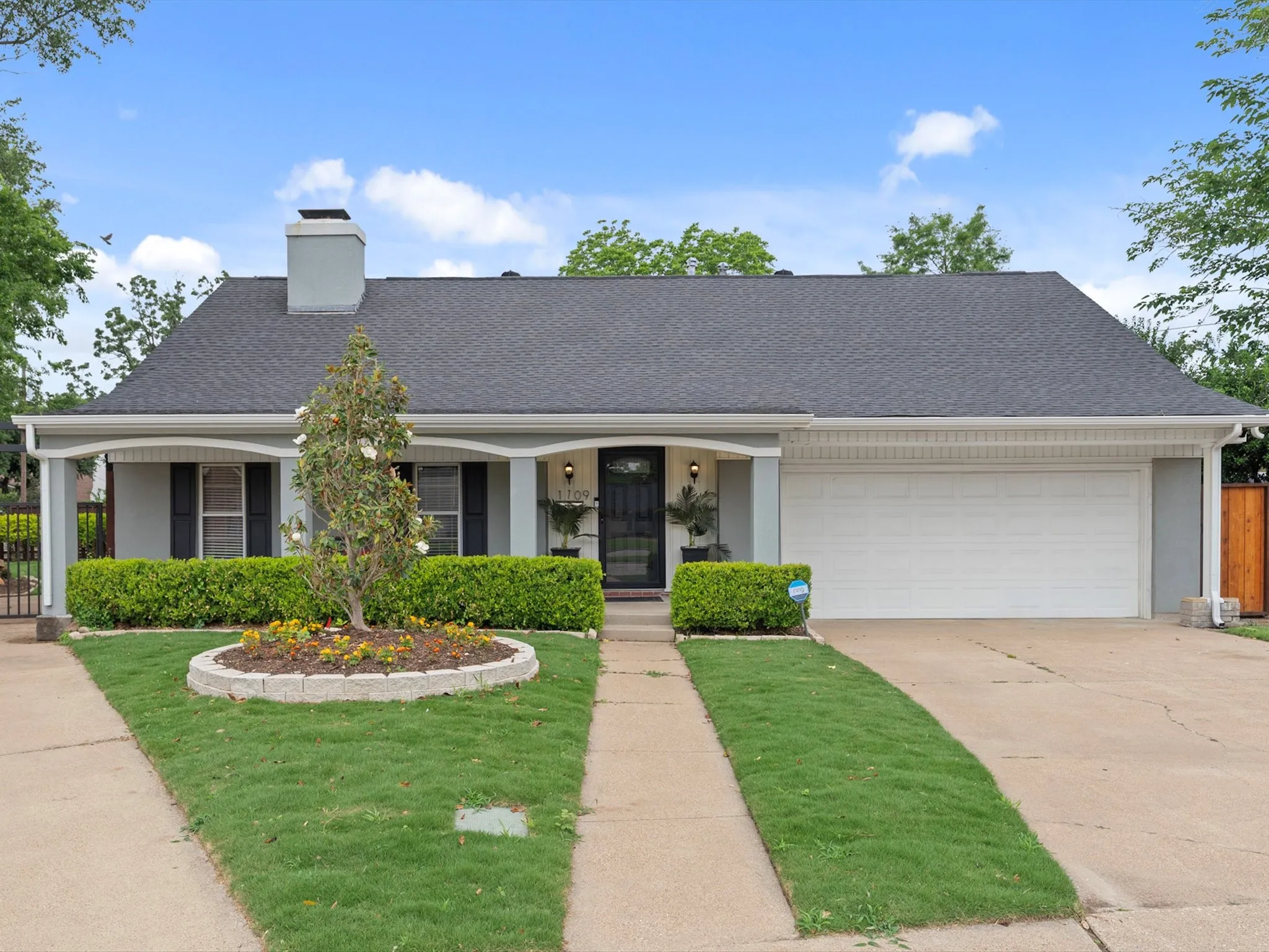 Single Family Residence For Sale in Dallas County , 1109 Hadrian Court, Irving, Texas 75062, 4 Bedroom, 3 Bathroom, 2 Garage spaces, 3,050 Sqft, built in 1962, mls#21268244, Real Estate Agent in Irving, Homes For Sale in Dallas county, Homes For Sale in Irving, Realtor in Irving Texas, Real Estate Brokerage Independent Realty Texas, Luminita Cordes Realtor