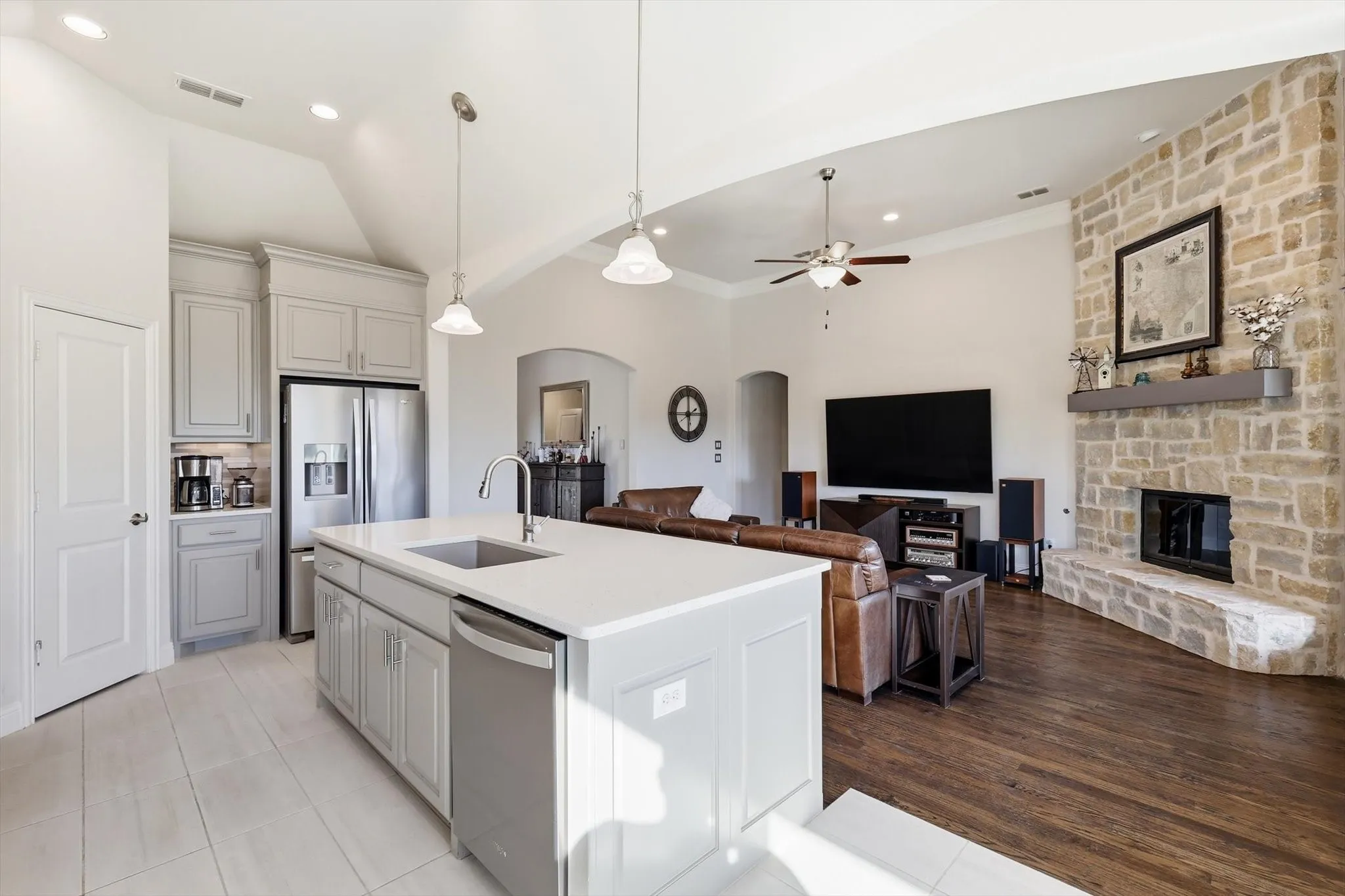 Single Family Residence For Sale in Denton County , 9900 Denali Drive, Little Elm, Texas 75068, 3 Bedroom, 2 Bathroom, 2 Garage spaces, 2,095 Sqft, built in 2017, mls#21267952, Real Estate Agent in Little Elm, Homes For Sale in Denton county, Homes For Sale in Little Elm, Realtor in Little Elm Texas, Real Estate Brokerage Independent Realty Texas, Luminita Cordes Realtor
