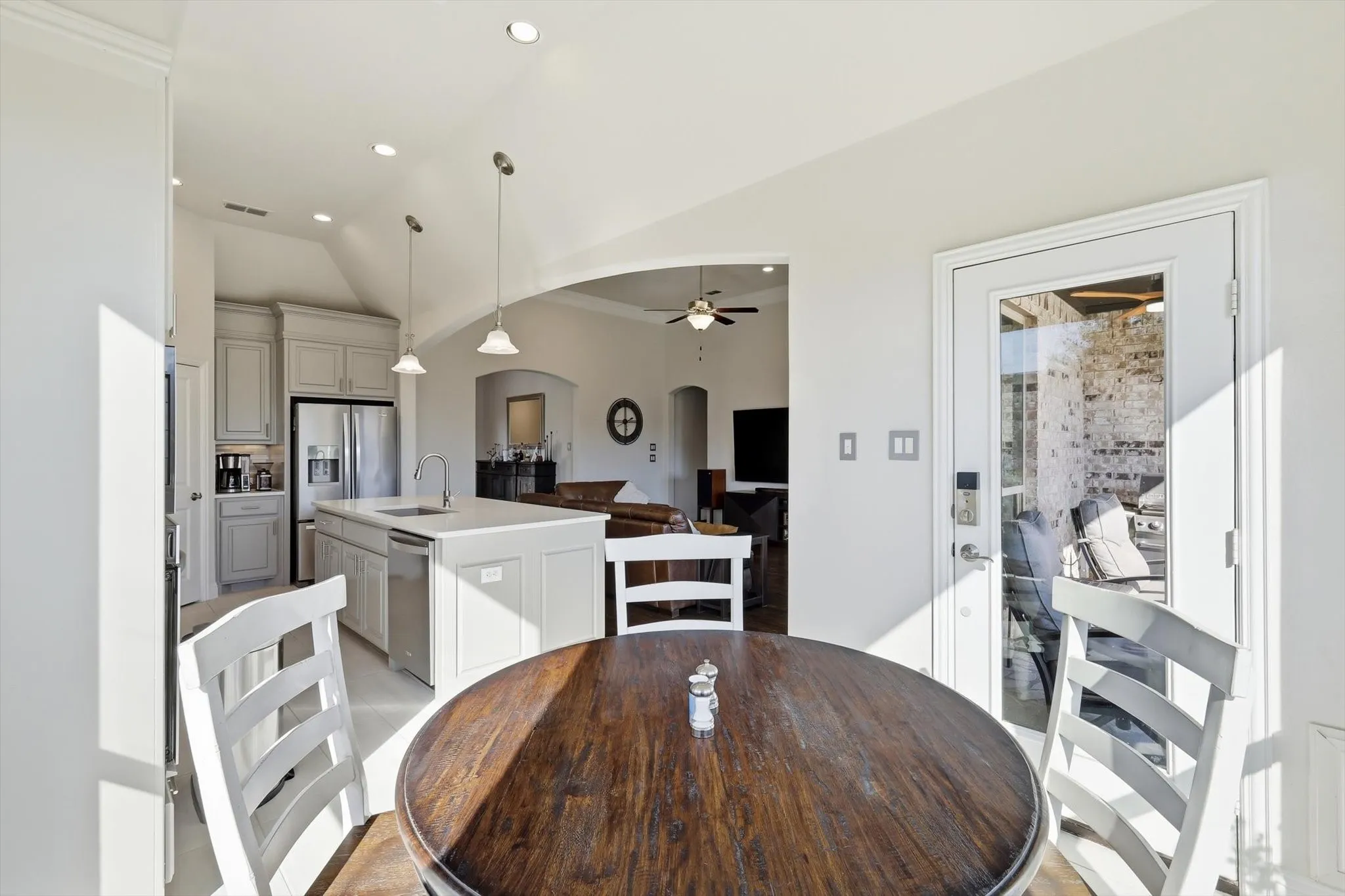 Single Family Residence For Sale in Denton County , 9900 Denali Drive, Little Elm, Texas 75068, 3 Bedroom, 2 Bathroom, 2 Garage spaces, 2,095 Sqft, built in 2017, mls#21267952, Real Estate Agent in Little Elm, Homes For Sale in Denton county, Homes For Sale in Little Elm, Realtor in Little Elm Texas, Real Estate Brokerage Independent Realty Texas, Luminita Cordes Realtor
