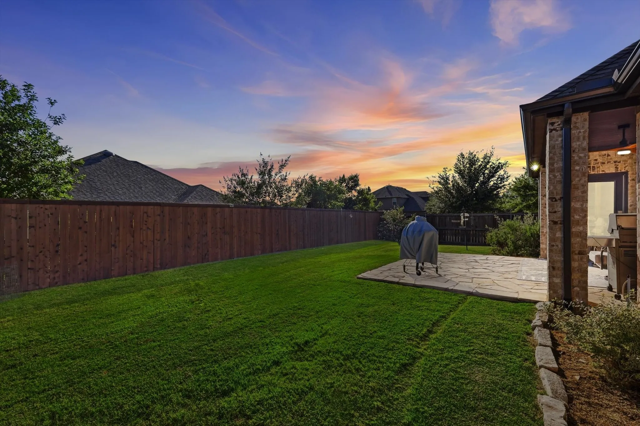 Single Family Residence For Sale in Denton County , 9900 Denali Drive, Little Elm, Texas 75068, 3 Bedroom, 2 Bathroom, 2 Garage spaces, 2,095 Sqft, built in 2017, mls#21267952, Real Estate Agent in Little Elm, Homes For Sale in Denton county, Homes For Sale in Little Elm, Realtor in Little Elm Texas, Real Estate Brokerage Independent Realty Texas, Luminita Cordes Realtor