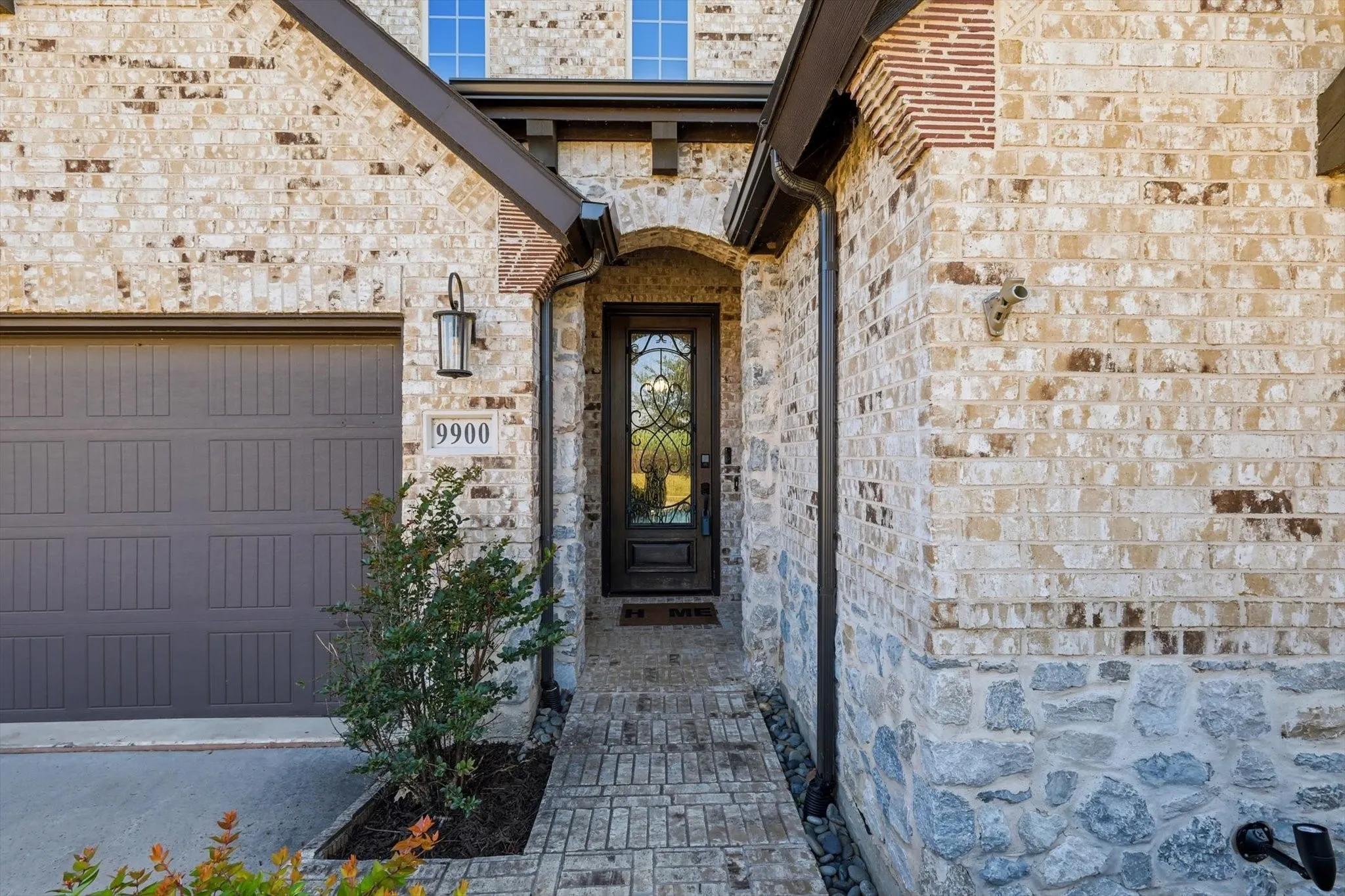 Single Family Residence For Sale in Denton County , 9900 Denali Drive, Little Elm, Texas 75068, 3 Bedroom, 2 Bathroom, 2 Garage spaces, 2,095 Sqft, built in 2017, mls#21267952, Real Estate Agent in Little Elm, Homes For Sale in Denton county, Homes For Sale in Little Elm, Realtor in Little Elm Texas, Real Estate Brokerage Independent Realty Texas, Luminita Cordes Realtor