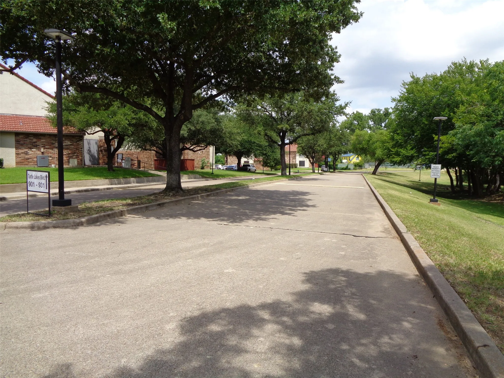Condominium For Rent in Dallas County , 923 Turtle Lake Boulevard, Irving, Texas 75060, 1 Bedroom, 2 Bathroom, Garage spaces, 940 Sqft, built in 1982, mls#21265761, Real Estate Agent in Irving, Homes For Rent in Dallas county, Homes For Rent in Irving, Realtor in Irving Texas, Real Estate Brokerage Independent Realty Texas, Luminita Cordes Realtor