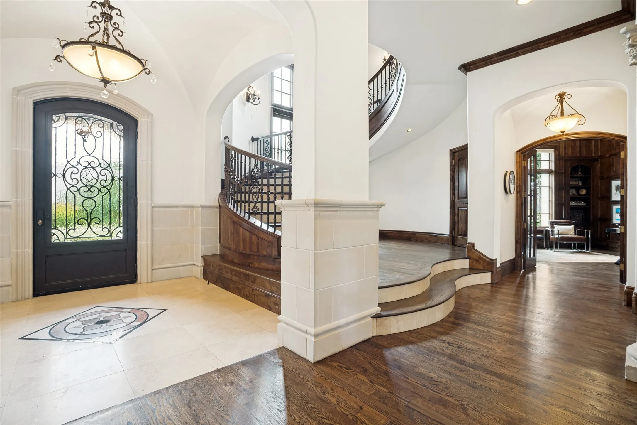 Single Family Residence For Sale in Tarrant County , 1701 Sherburne Drive, Keller, Texas 76262, 5 Bedroom, 7 Bathroom, 6 Garage spaces, 8,654 Sqft, built in 2009, mls#21268318, Real Estate Agent in Keller, Homes For Sale in Tarrant county, Homes For Sale in Keller, Realtor in Keller Texas, Real Estate Brokerage Independent Realty Texas, Luminita Cordes Realtor
