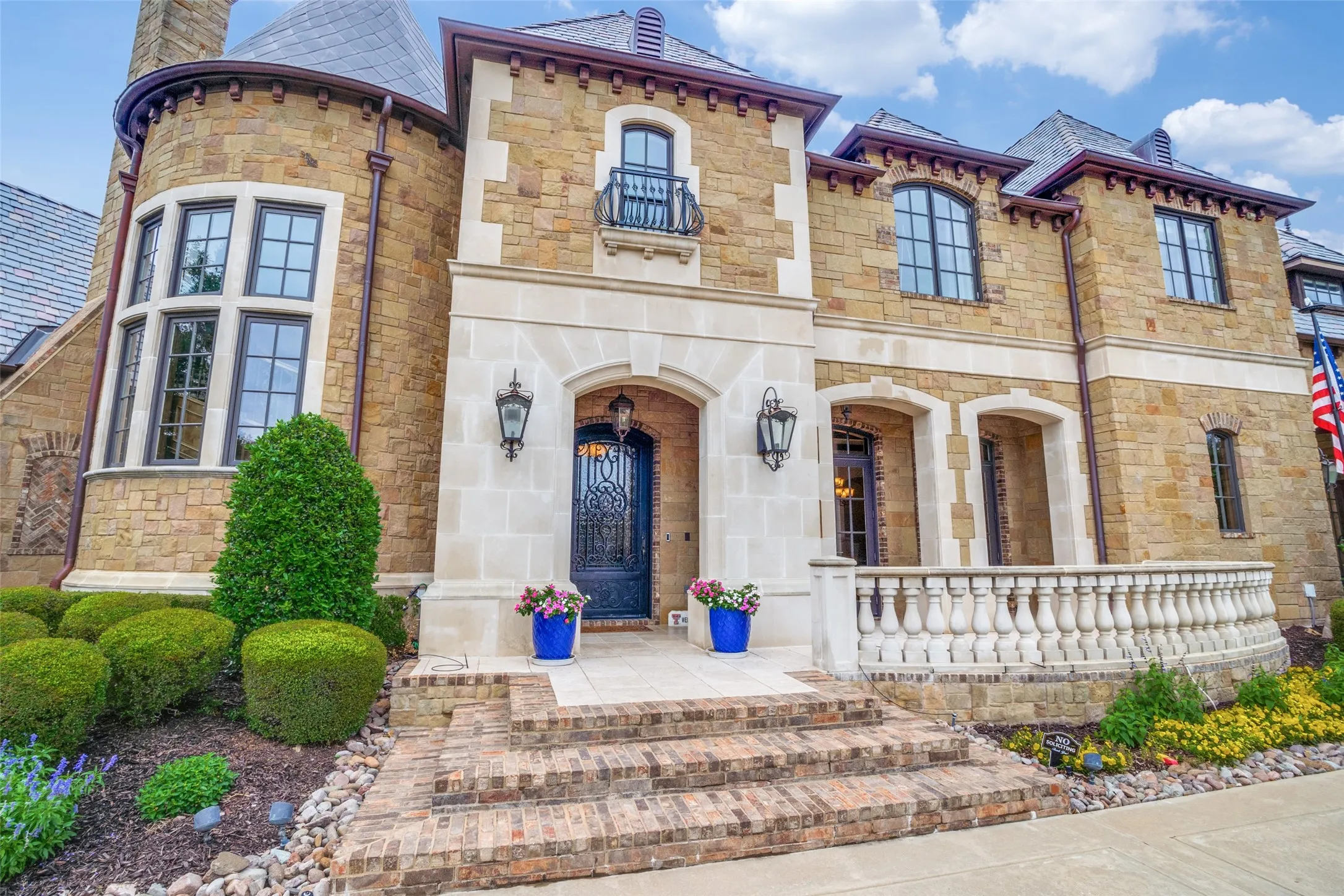 Single Family Residence For Sale in Tarrant County , 1701 Sherburne Drive, Keller, Texas 76262, 5 Bedroom, 7 Bathroom, 6 Garage spaces, 8,654 Sqft, built in 2009, mls#21268318, Real Estate Agent in Keller, Homes For Sale in Tarrant county, Homes For Sale in Keller, Realtor in Keller Texas, Real Estate Brokerage Independent Realty Texas, Luminita Cordes Realtor