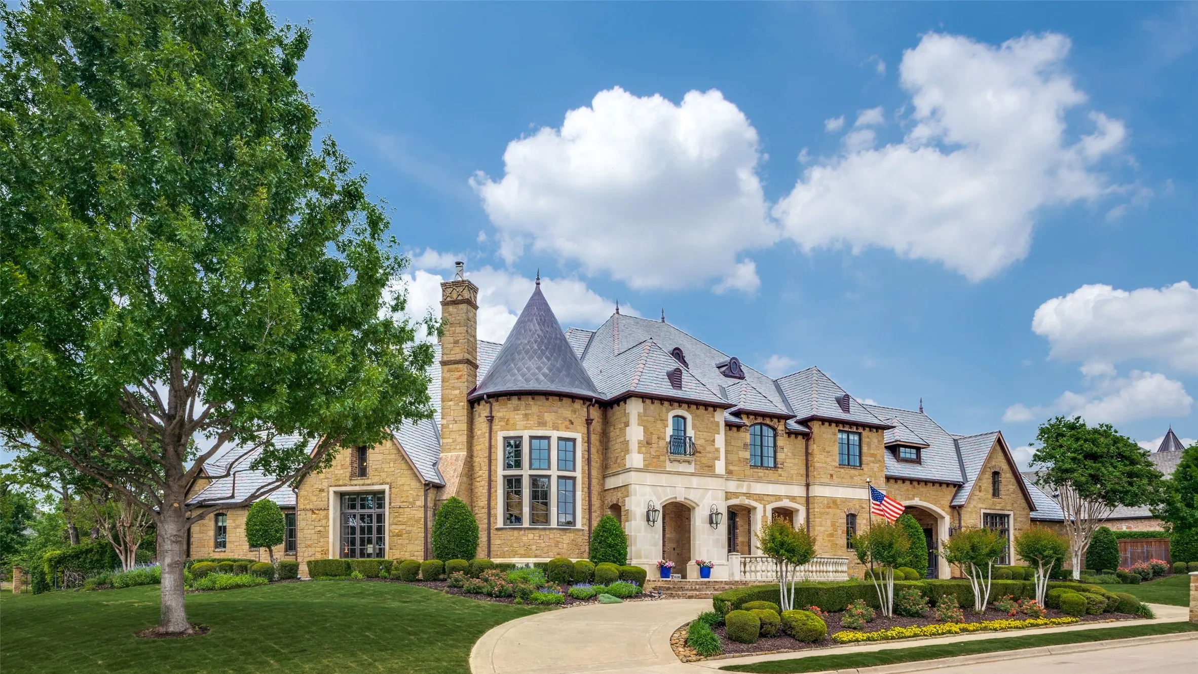 Single Family Residence For Sale in Tarrant County , 1701 Sherburne Drive, Keller, Texas 76262, 5 Bedroom, 7 Bathroom, 6 Garage spaces, 8,654 Sqft, built in 2009, mls#21268318, Real Estate Agent in Keller, Homes For Sale in Tarrant county, Homes For Sale in Keller, Realtor in Keller Texas, Real Estate Brokerage Independent Realty Texas, Luminita Cordes Realtor