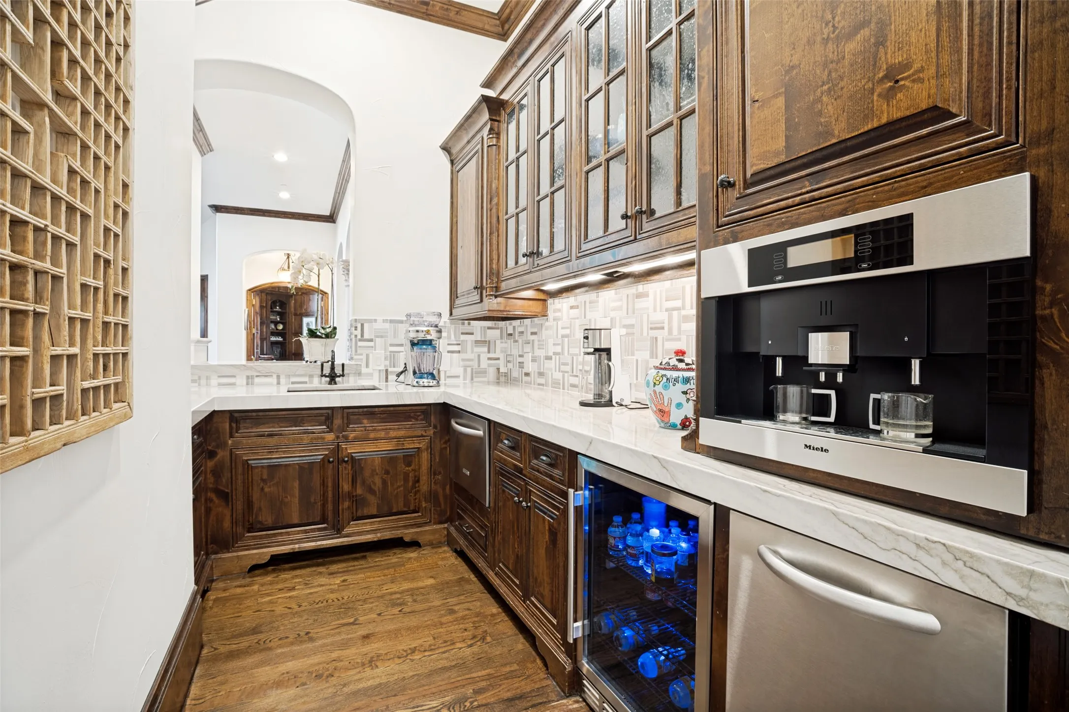 Single Family Residence For Sale in Tarrant County , 1701 Sherburne Drive, Keller, Texas 76262, 5 Bedroom, 7 Bathroom, 6 Garage spaces, 8,654 Sqft, built in 2009, mls#21268318, Real Estate Agent in Keller, Homes For Sale in Tarrant county, Homes For Sale in Keller, Realtor in Keller Texas, Real Estate Brokerage Independent Realty Texas, Luminita Cordes Realtor