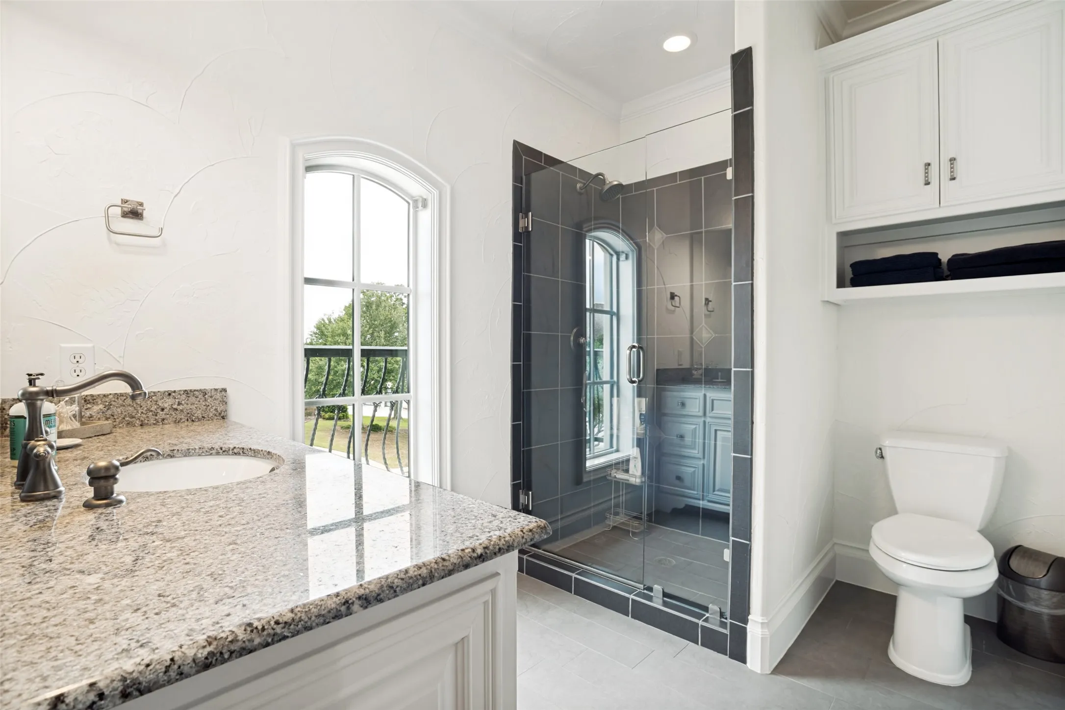 Single Family Residence For Sale in Tarrant County , 1701 Sherburne Drive, Keller, Texas 76262, 5 Bedroom, 7 Bathroom, 6 Garage spaces, 8,654 Sqft, built in 2009, mls#21268318, Real Estate Agent in Keller, Homes For Sale in Tarrant county, Homes For Sale in Keller, Realtor in Keller Texas, Real Estate Brokerage Independent Realty Texas, Luminita Cordes Realtor