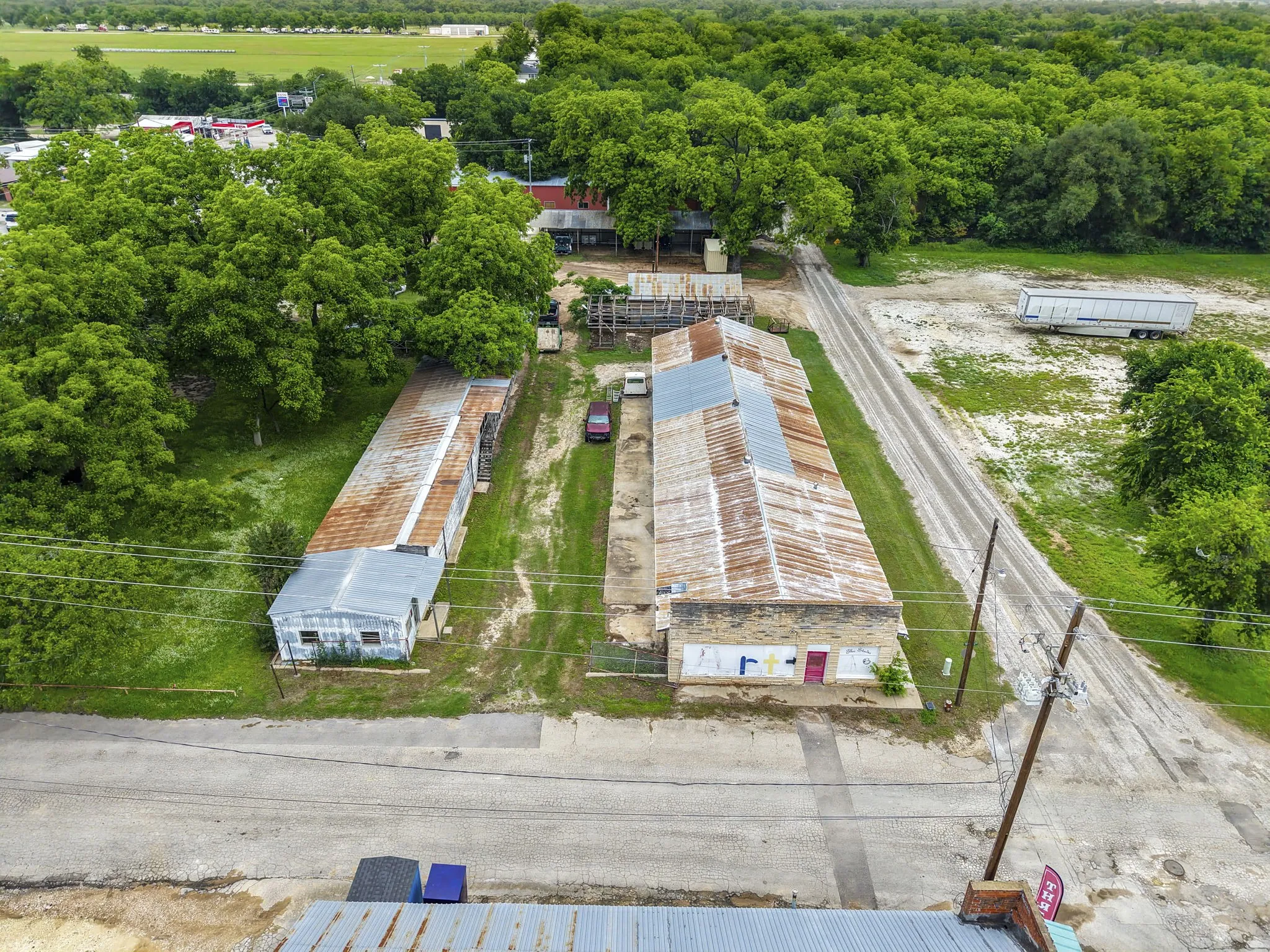 Industrial For Sale in San Saba County , 214 N High Street, San Saba, Texas 76877, 0, 0, Garage spaces, 1,540 Sqft, built in 1940, mls#21267150, Real Estate Agent in San Saba, Homes For Sale in San Saba county, Homes For Sale in San Saba, Realtor in San Saba Texas, Real Estate Brokerage Independent Realty Texas, Luminita Cordes Realtor