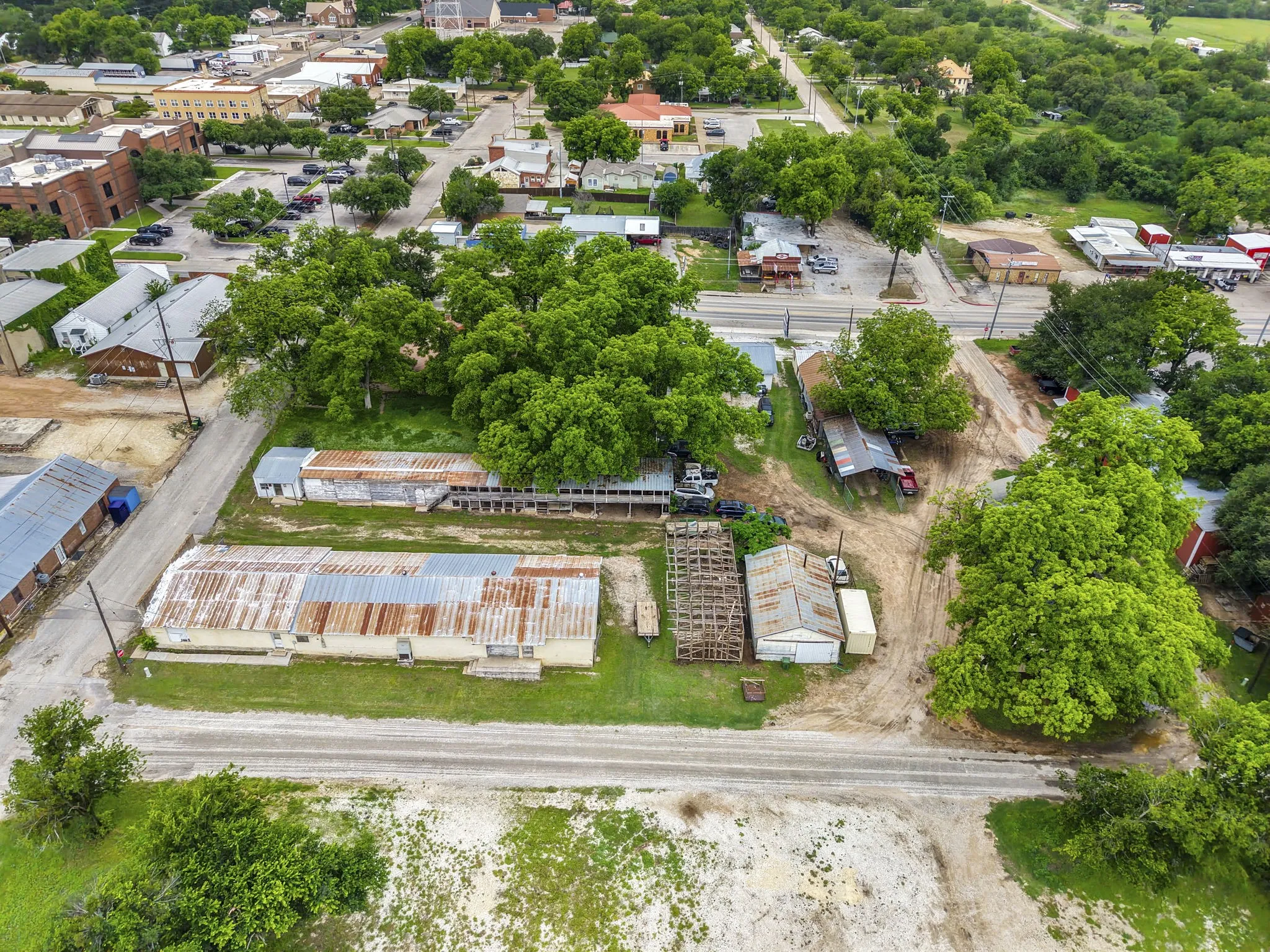Industrial For Sale in San Saba County , 214 N High Street, San Saba, Texas 76877, 0, 0, Garage spaces, 1,540 Sqft, built in 1940, mls#21267150, Real Estate Agent in San Saba, Homes For Sale in San Saba county, Homes For Sale in San Saba, Realtor in San Saba Texas, Real Estate Brokerage Independent Realty Texas, Luminita Cordes Realtor