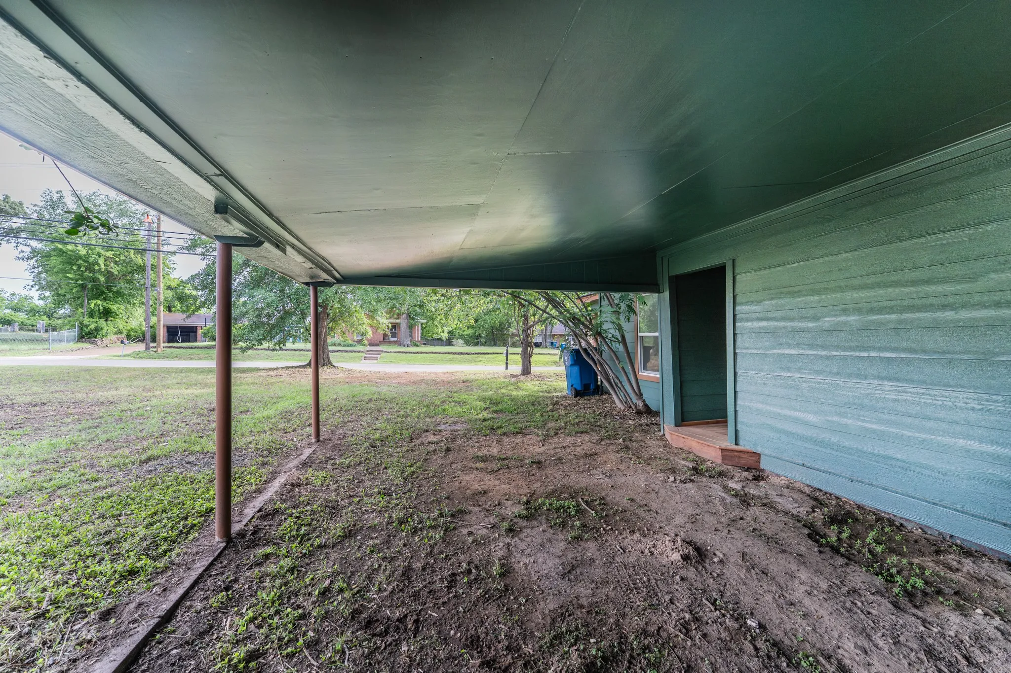 Single Family Residence For Sale in Wood County , 308 W Pine Street, Winnsboro, Texas 75494, 3 Bedroom, 2 Bathroom, Garage spaces, 1,400 Sqft, built in 1930, mls#21267716, Real Estate Agent in Winnsboro, Homes For Sale in Wood county, Homes For Sale in Winnsboro, Realtor in Winnsboro Texas, Real Estate Brokerage Independent Realty Texas, Luminita Cordes Realtor