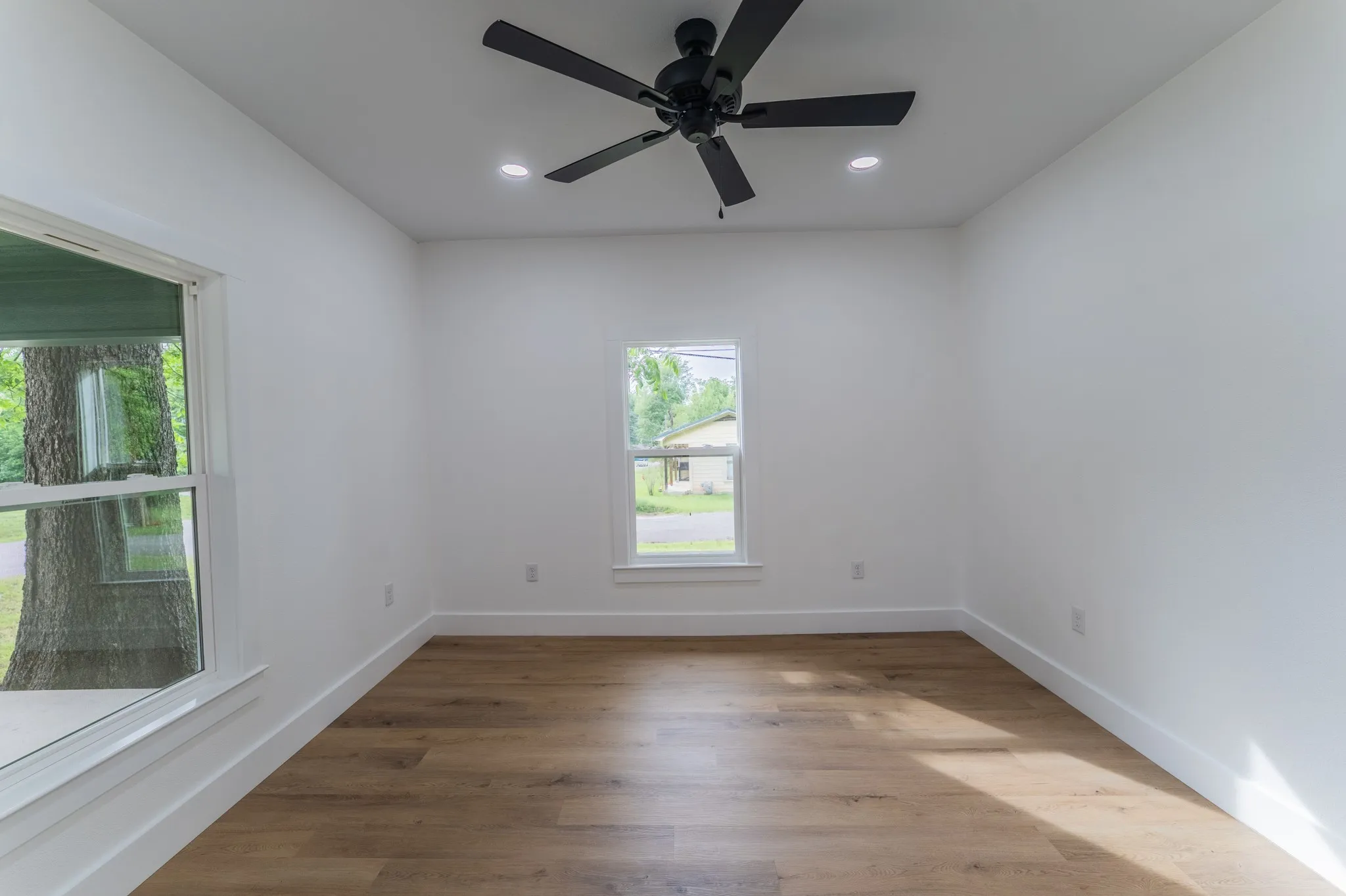 Single Family Residence For Sale in Wood County , 308 W Pine Street, Winnsboro, Texas 75494, 3 Bedroom, 2 Bathroom, Garage spaces, 1,400 Sqft, built in 1930, mls#21267716, Real Estate Agent in Winnsboro, Homes For Sale in Wood county, Homes For Sale in Winnsboro, Realtor in Winnsboro Texas, Real Estate Brokerage Independent Realty Texas, Luminita Cordes Realtor