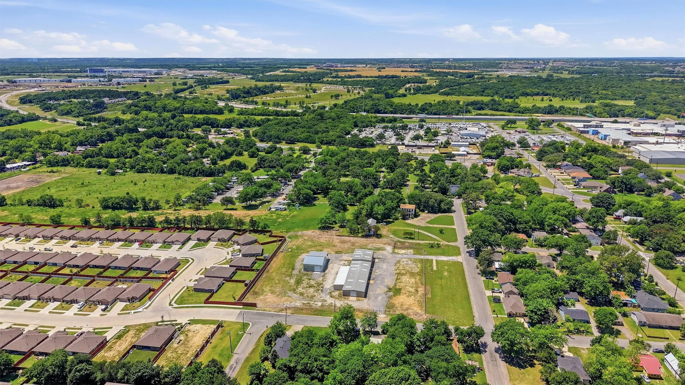 Industrial For Rent in Grayson County , 224 E Cottage Street, Sherman, Texas 75090, 0, 0, Garage spaces, 10,200 Sqft, built in 1985, Price $7,555, mls#21267461, Real Estate Agent in Sherman, Homes For Rent in Grayson county, Homes For Rent in Sherman, Realtor in Sherman Texas, Real Estate Brokerage Independent Realty Texas, Luminita Cordes Realtor