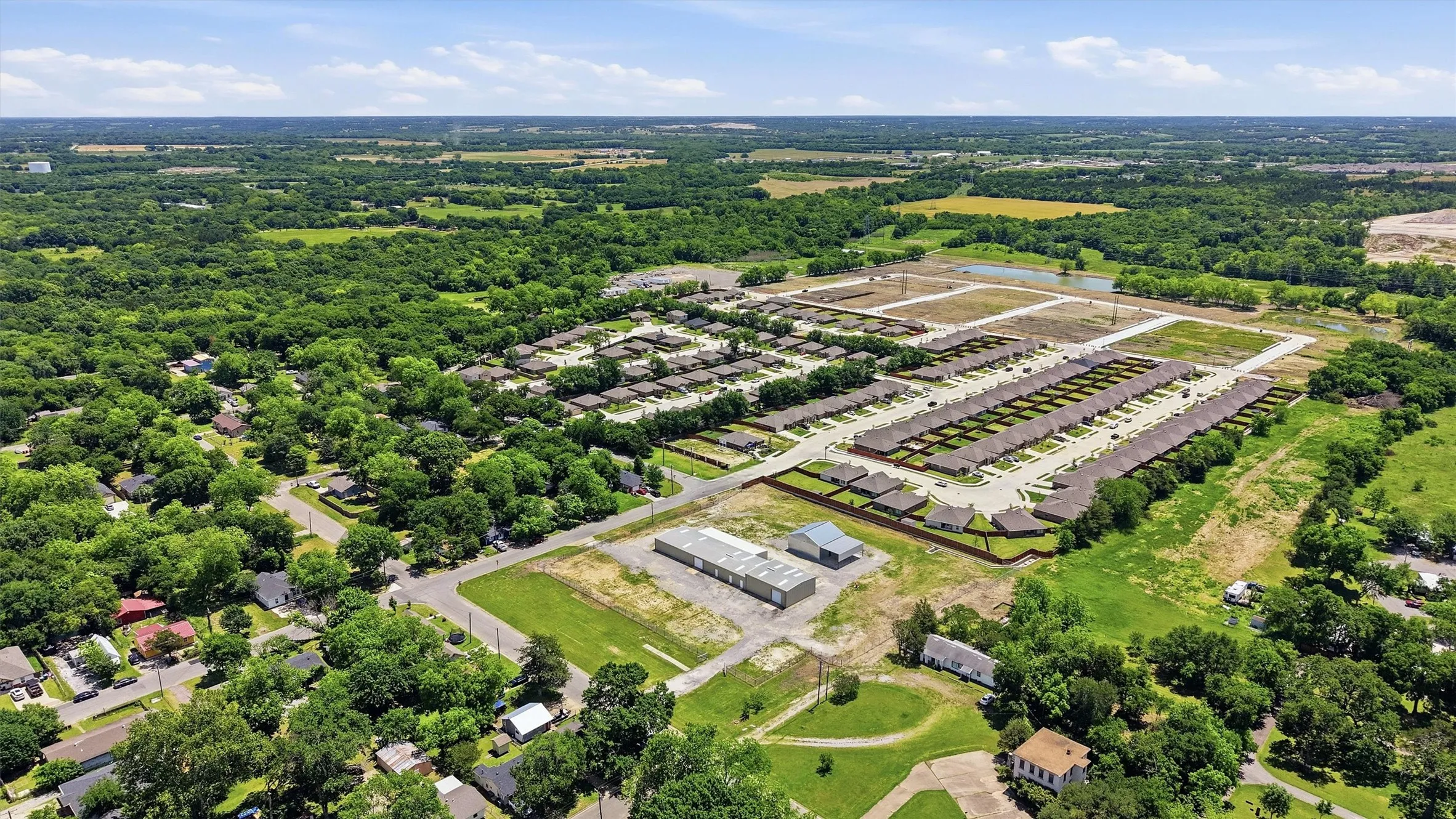 Industrial For Rent in Grayson County , 224 E Cottage Street, Sherman, Texas 75090, 0, 0, Garage spaces, 10,200 Sqft, built in 1985, Price $7,555, mls#21267461, Real Estate Agent in Sherman, Homes For Rent in Grayson county, Homes For Rent in Sherman, Realtor in Sherman Texas, Real Estate Brokerage Independent Realty Texas, Luminita Cordes Realtor