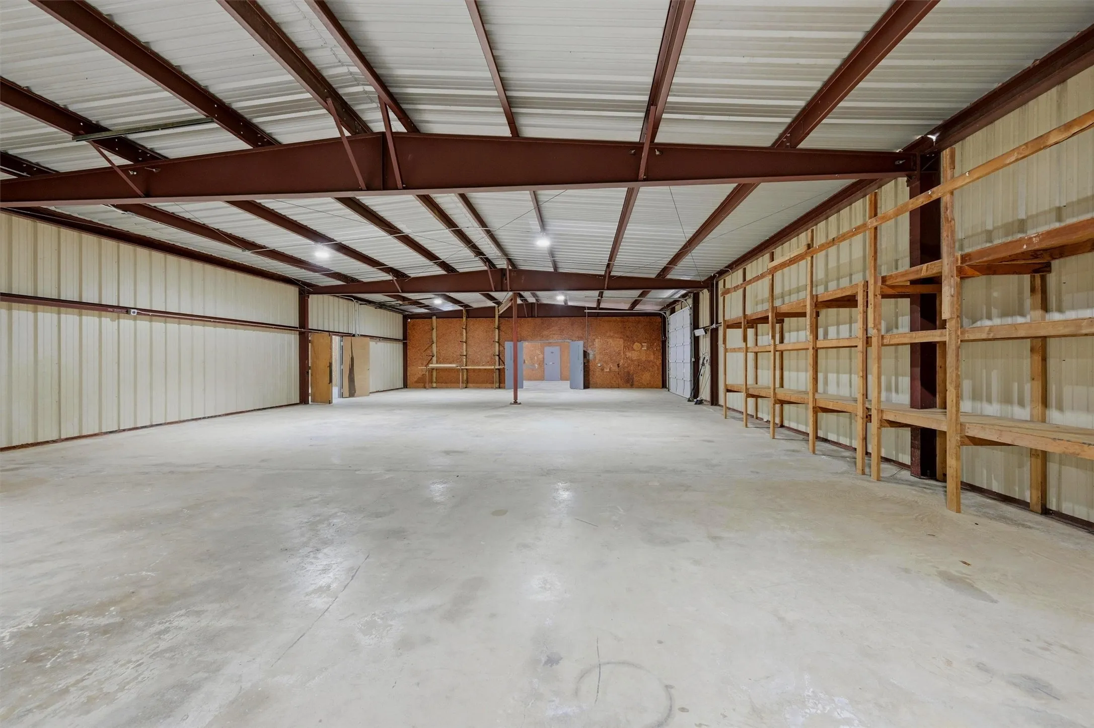 Industrial For Rent in Grayson County , 224 E Cottage Street, Sherman, Texas 75090, 0, 0, Garage spaces, 10,200 Sqft, built in 1985, Price $7,555, mls#21267461, Real Estate Agent in Sherman, Homes For Rent in Grayson county, Homes For Rent in Sherman, Realtor in Sherman Texas, Real Estate Brokerage Independent Realty Texas, Luminita Cordes Realtor