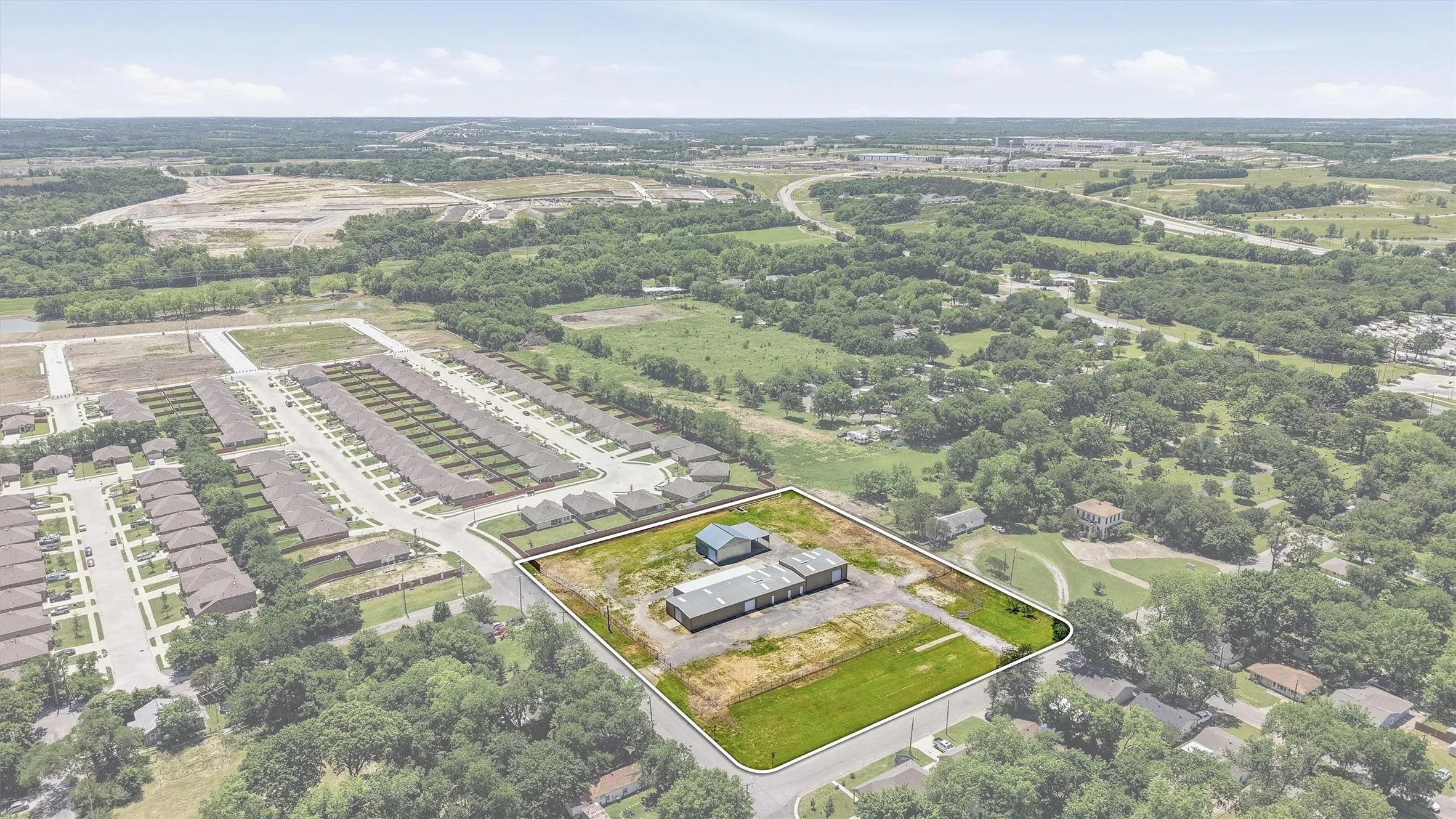 Industrial For Rent in Grayson County , 224 E Cottage Street, Sherman, Texas 75090, 0, 0, Garage spaces, 10,200 Sqft, built in 1985, Price $7,555, mls#21267461, Real Estate Agent in Sherman, Homes For Rent in Grayson county, Homes For Rent in Sherman, Realtor in Sherman Texas, Real Estate Brokerage Independent Realty Texas, Luminita Cordes Realtor