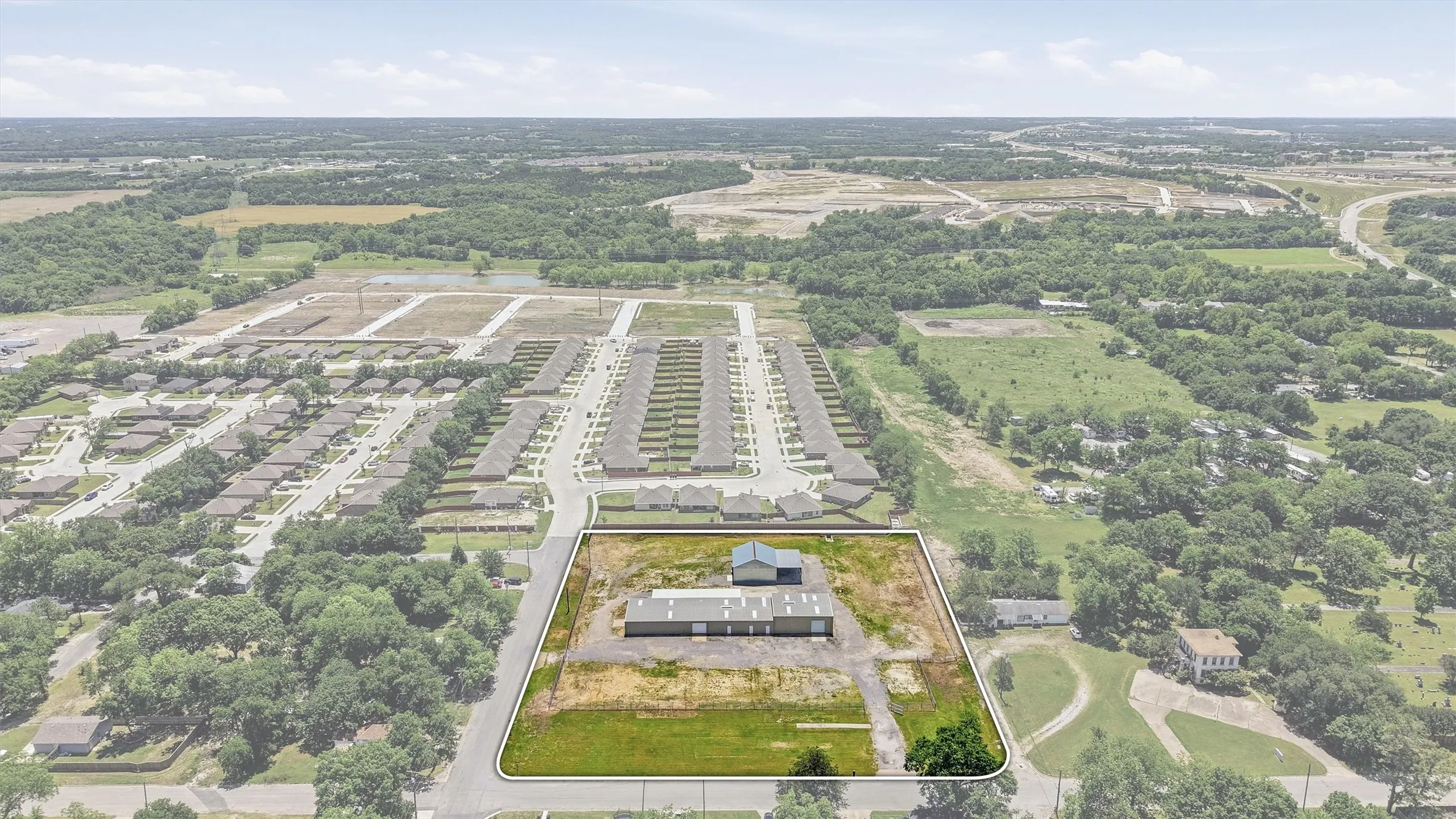 Industrial For Rent in Grayson County , 224 E Cottage Street, Sherman, Texas 75090, 0, 0, Garage spaces, 10,200 Sqft, built in 1985, Price $7,555, mls#21267461, Real Estate Agent in Sherman, Homes For Rent in Grayson county, Homes For Rent in Sherman, Realtor in Sherman Texas, Real Estate Brokerage Independent Realty Texas, Luminita Cordes Realtor