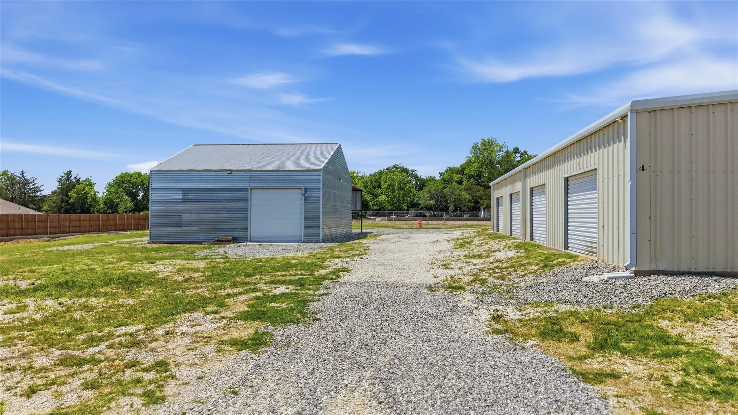 Industrial For Rent in Grayson County , 224 E Cottage Street, Sherman, Texas 75090, 0, 0, Garage spaces, 10,200 Sqft, built in 1985, Price $7,555, mls#21267461, Real Estate Agent in Sherman, Homes For Rent in Grayson county, Homes For Rent in Sherman, Realtor in Sherman Texas, Real Estate Brokerage Independent Realty Texas, Luminita Cordes Realtor