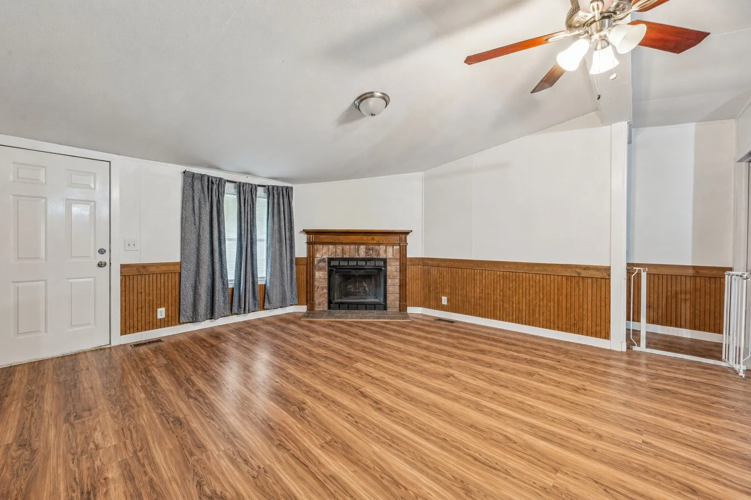 Multiple Parcels For Sale in Erath County , 1450 Lincoln Drive, Stephenville, Texas 76401, 11 Bedroom, 6 Bathroom, Garage spaces, 0 Sqft, built in 1987, mls#21266459, Real Estate Agent in Stephenville, Homes For Sale in Erath county, Homes For Sale in Stephenville, Realtor in Stephenville Texas, Real Estate Brokerage Independent Realty Texas, Luminita Cordes Realtor