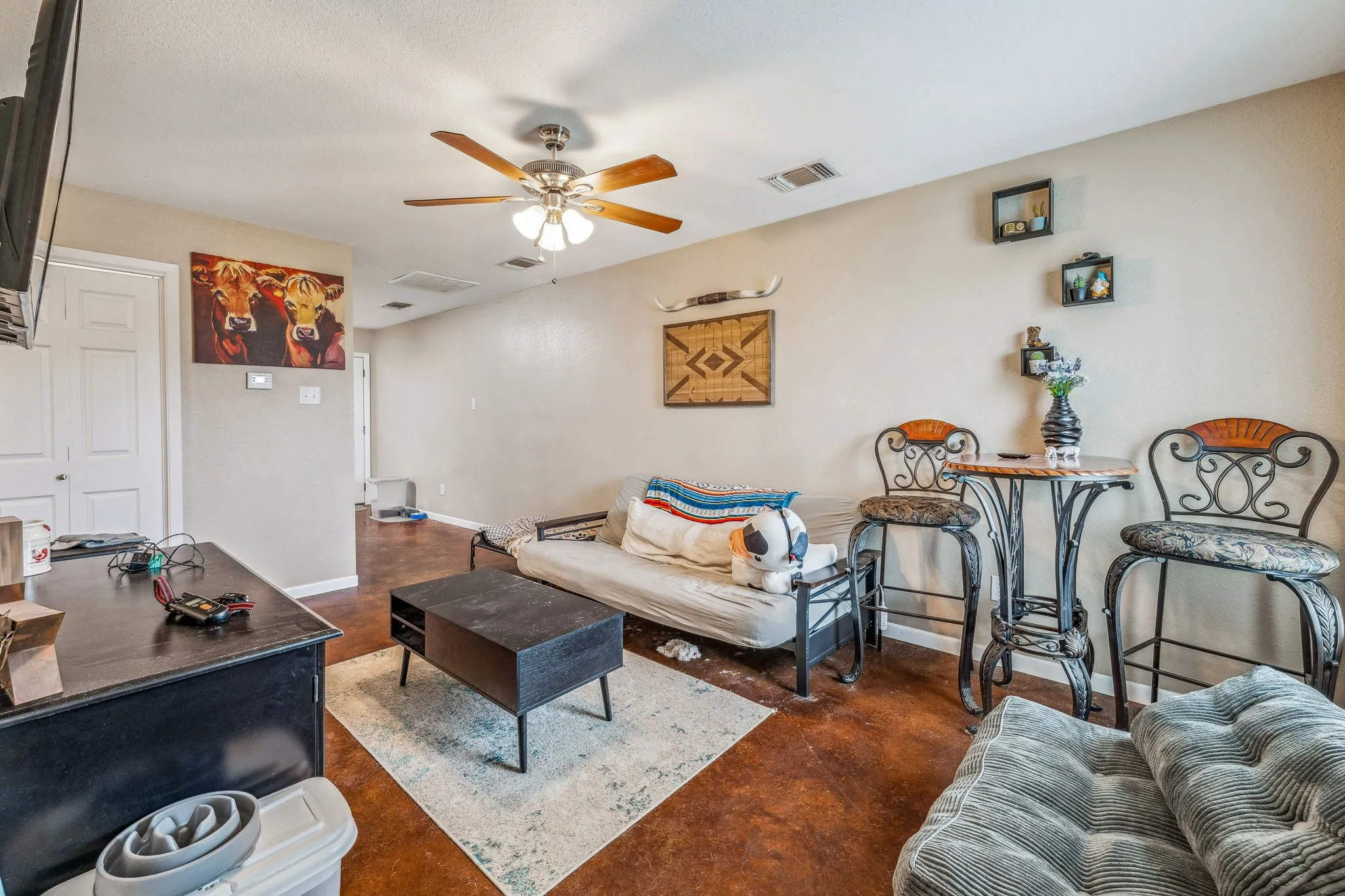 living room for quads