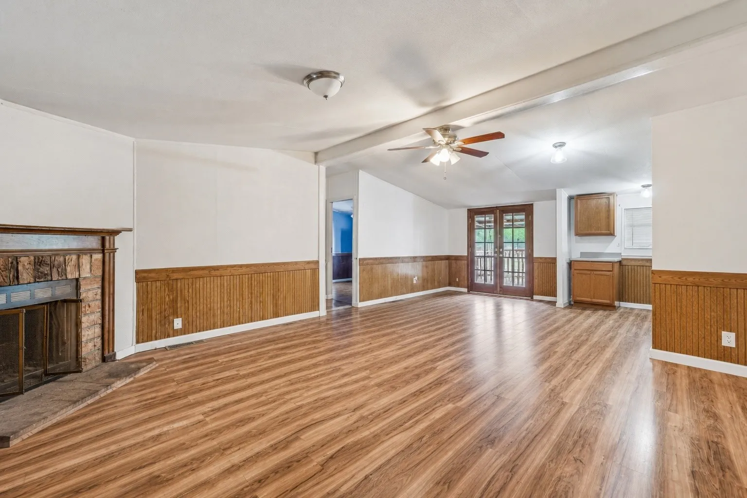 Multiple Parcels For Sale in Erath County , 1450 Lincoln Drive, Stephenville, Texas 76401, 11 Bedroom, 6 Bathroom, Garage spaces, 0 Sqft, built in 1987, mls#21266459, Real Estate Agent in Stephenville, Homes For Sale in Erath county, Homes For Sale in Stephenville, Realtor in Stephenville Texas, Real Estate Brokerage Independent Realty Texas, Luminita Cordes Realtor