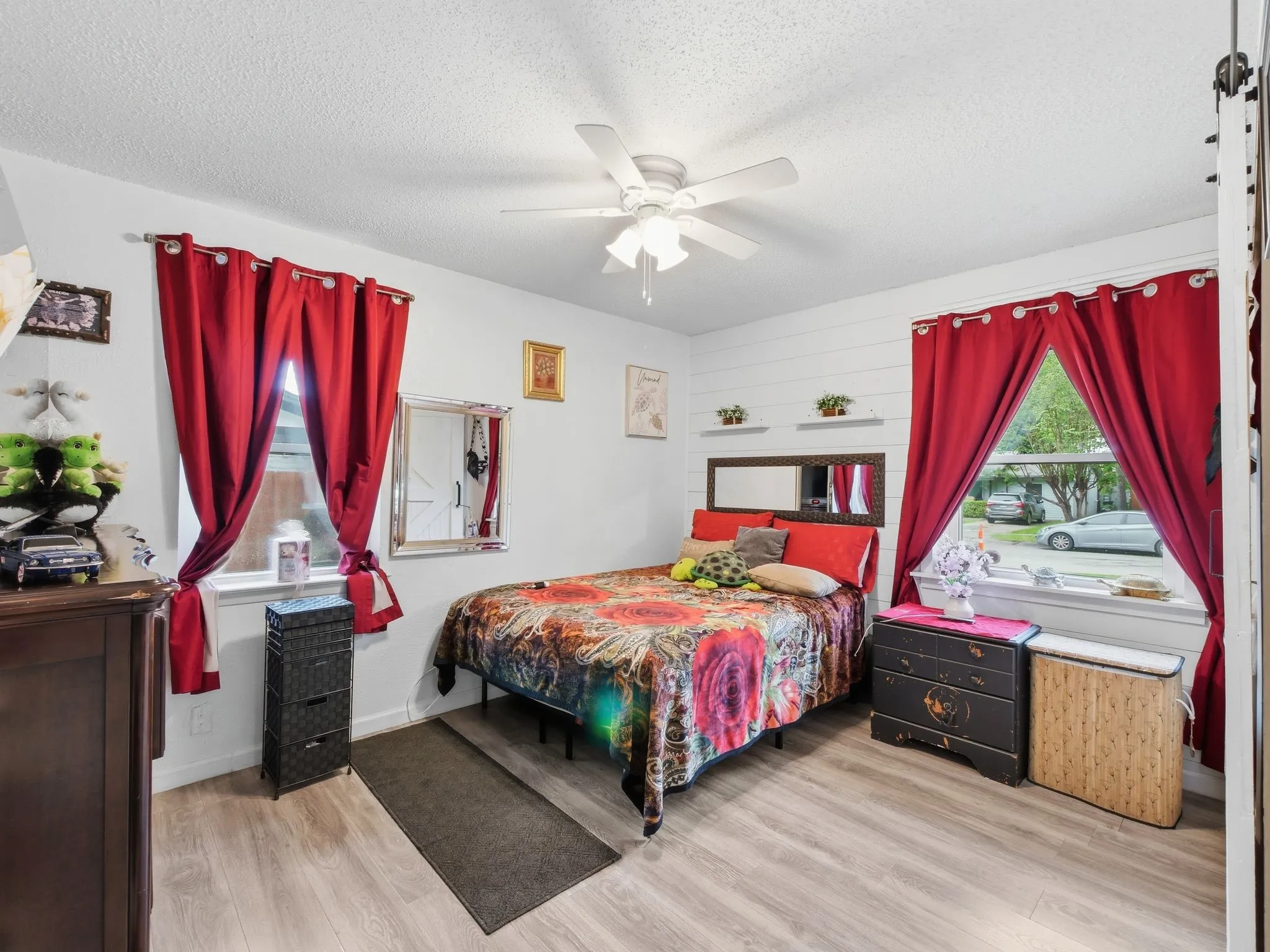 Single Family Residence For Sale in Dallas County , 2219 Loyce Drive, Mesquite, Texas 75149, 3 Bedrooms, 1 Bathroom, 1 Garage spaces, 910 Sqft, built in 1959, Price $238,000, mls#21268352, Real Estate Agent in Mesquite, Homes For Sale in Dallas county, Homes For Sale in Mesquite, Realtor in Mesquite Texas, Real Estate Brokerage Independent Realty Texas, Luminita Cordes Realtor