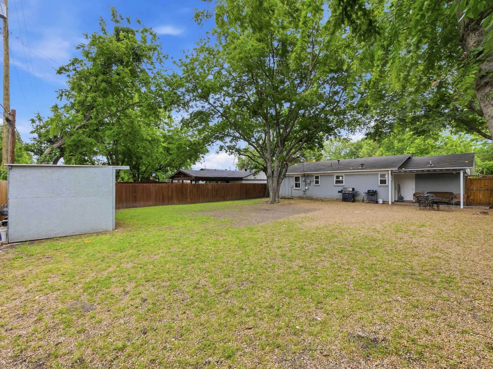 Single Family Residence For Sale in Dallas County , 2219 Loyce Drive, Mesquite, Texas 75149, 3 Bedrooms, 1 Bathroom, 1 Garage spaces, 910 Sqft, built in 1959, Price $238,000, mls#21268352, Real Estate Agent in Mesquite, Homes For Sale in Dallas county, Homes For Sale in Mesquite, Realtor in Mesquite Texas, Real Estate Brokerage Independent Realty Texas, Luminita Cordes Realtor