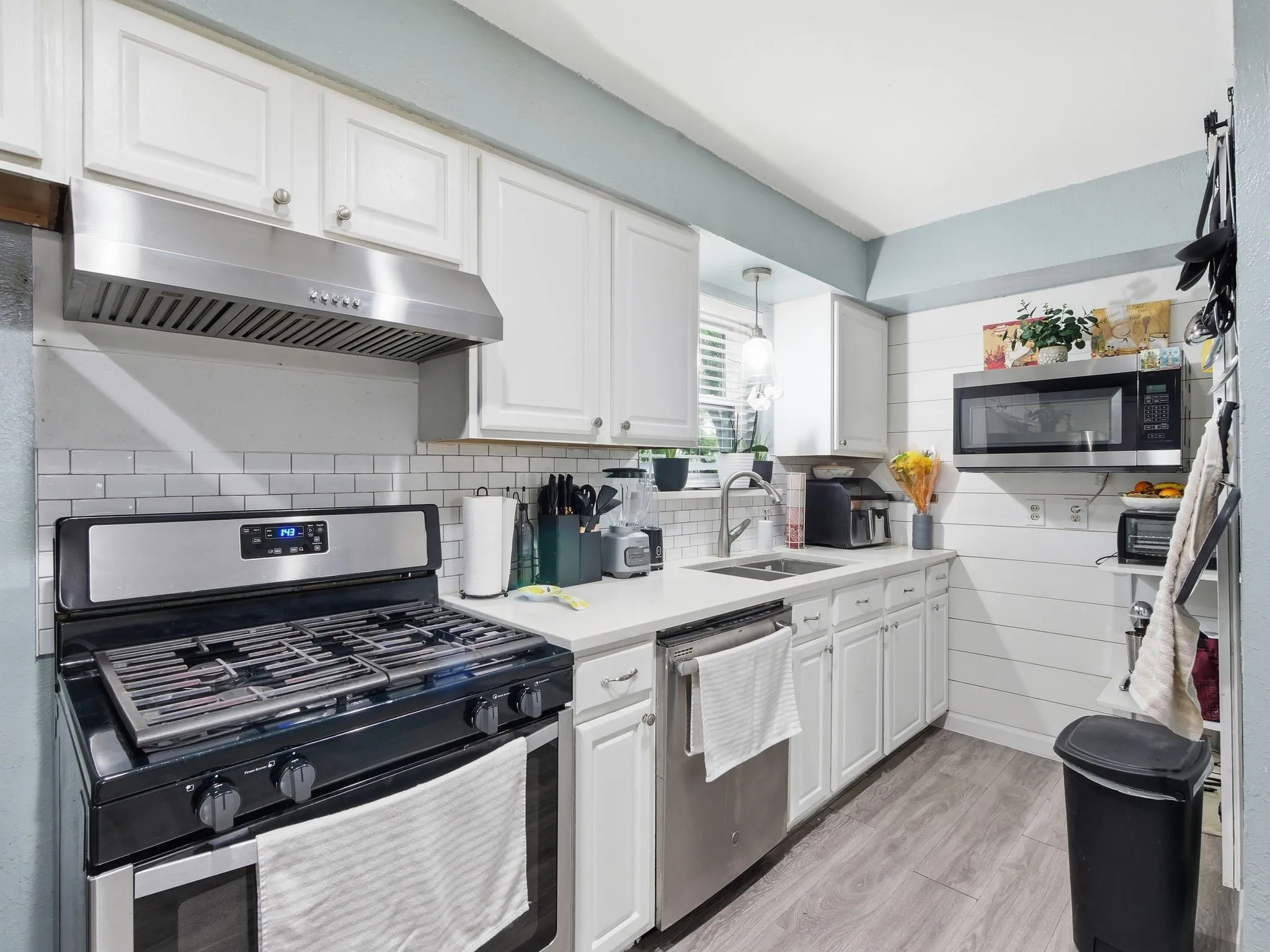 Single Family Residence For Sale in Dallas County , 2219 Loyce Drive, Mesquite, Texas 75149, 3 Bedrooms, 1 Bathroom, 1 Garage spaces, 910 Sqft, built in 1959, Price $238,000, mls#21268352, Real Estate Agent in Mesquite, Homes For Sale in Dallas county, Homes For Sale in Mesquite, Realtor in Mesquite Texas, Real Estate Brokerage Independent Realty Texas, Luminita Cordes Realtor