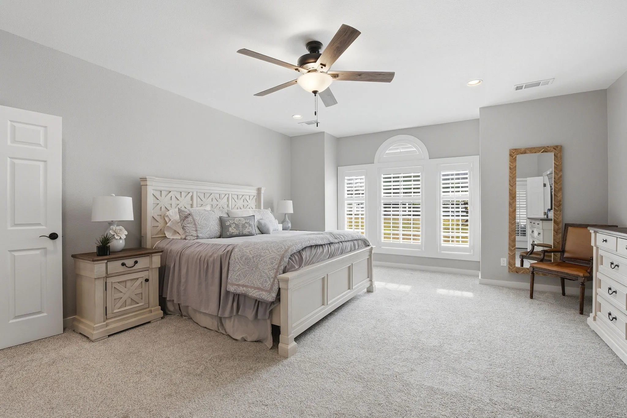 Single Family Residence For Sale in Collin County , 15 Brookhollow Circle, Melissa, Texas 75454, 5 Bedroom, 4 Bathroom, 2 Garage spaces, 3,439 Sqft, built in 1996, mls#21267902, Real Estate Agent in Melissa, Homes For Sale in Collin county, Homes For Sale in Melissa, Realtor in Melissa Texas, Real Estate Brokerage Independent Realty Texas, Luminita Cordes Realtor