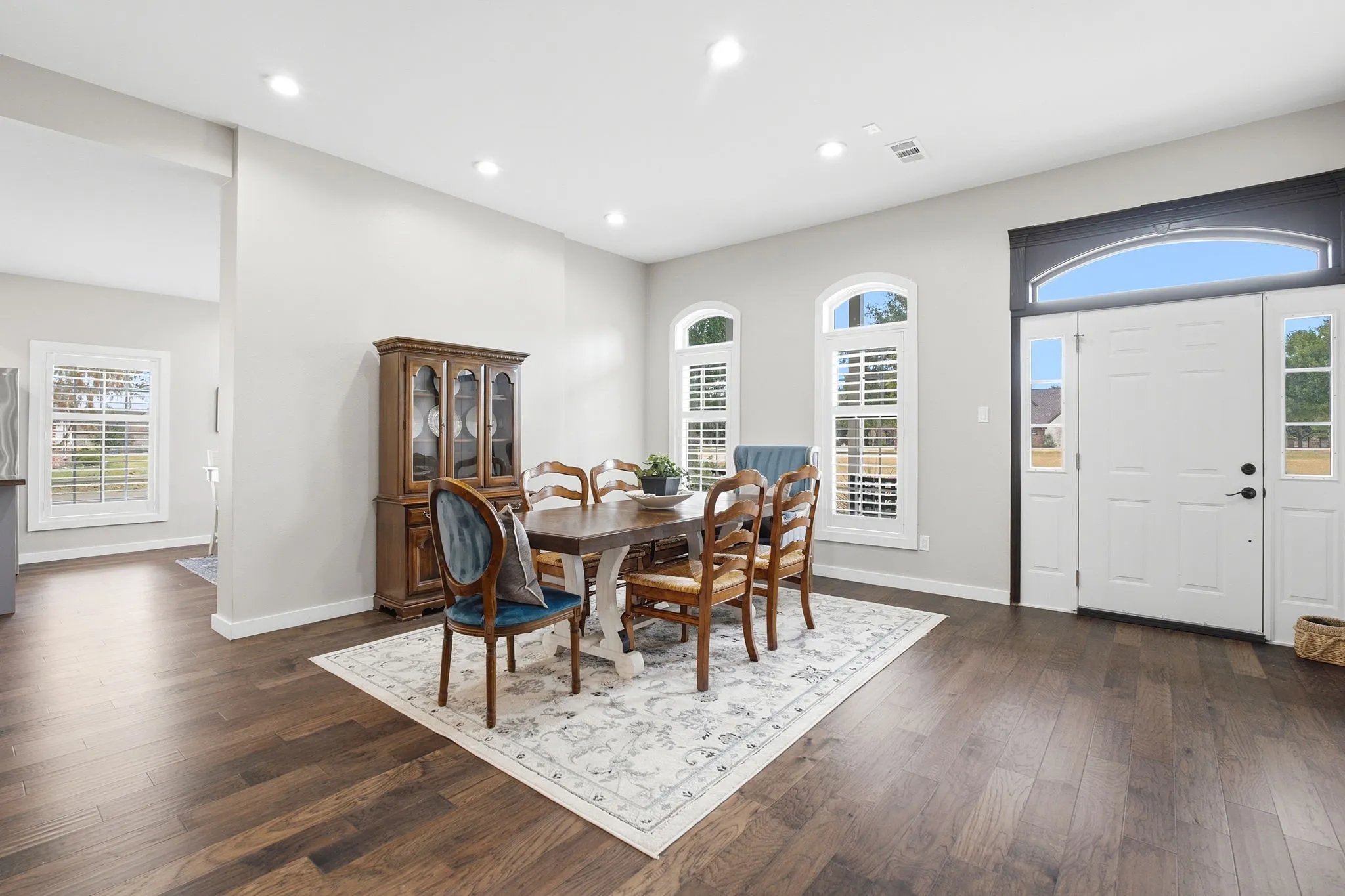 Single Family Residence For Sale in Collin County , 15 Brookhollow Circle, Melissa, Texas 75454, 5 Bedroom, 4 Bathroom, 2 Garage spaces, 3,439 Sqft, built in 1996, mls#21267902, Real Estate Agent in Melissa, Homes For Sale in Collin county, Homes For Sale in Melissa, Realtor in Melissa Texas, Real Estate Brokerage Independent Realty Texas, Luminita Cordes Realtor