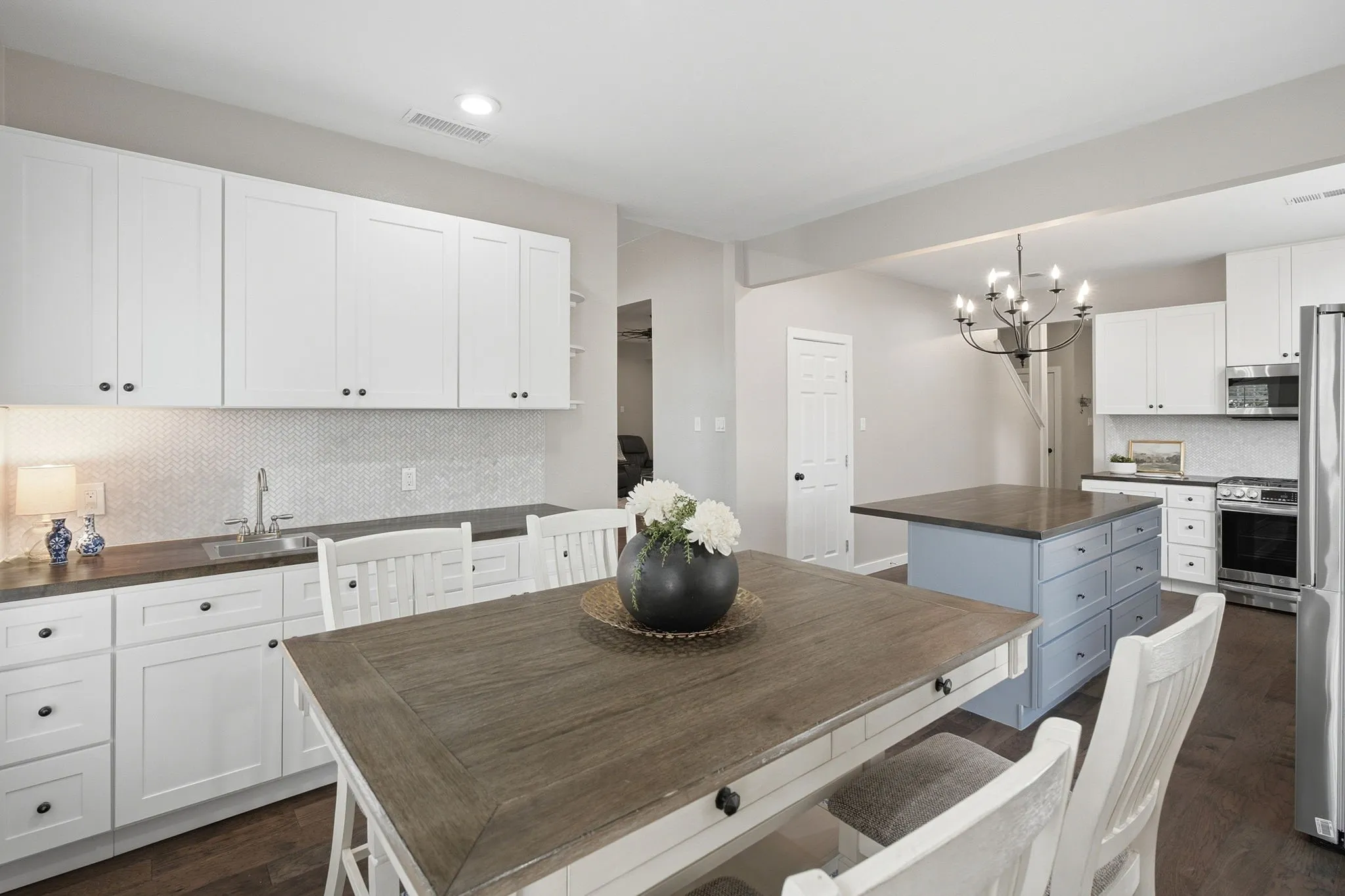 Single Family Residence For Sale in Collin County , 15 Brookhollow Circle, Melissa, Texas 75454, 5 Bedroom, 4 Bathroom, 2 Garage spaces, 3,439 Sqft, built in 1996, mls#21267902, Real Estate Agent in Melissa, Homes For Sale in Collin county, Homes For Sale in Melissa, Realtor in Melissa Texas, Real Estate Brokerage Independent Realty Texas, Luminita Cordes Realtor