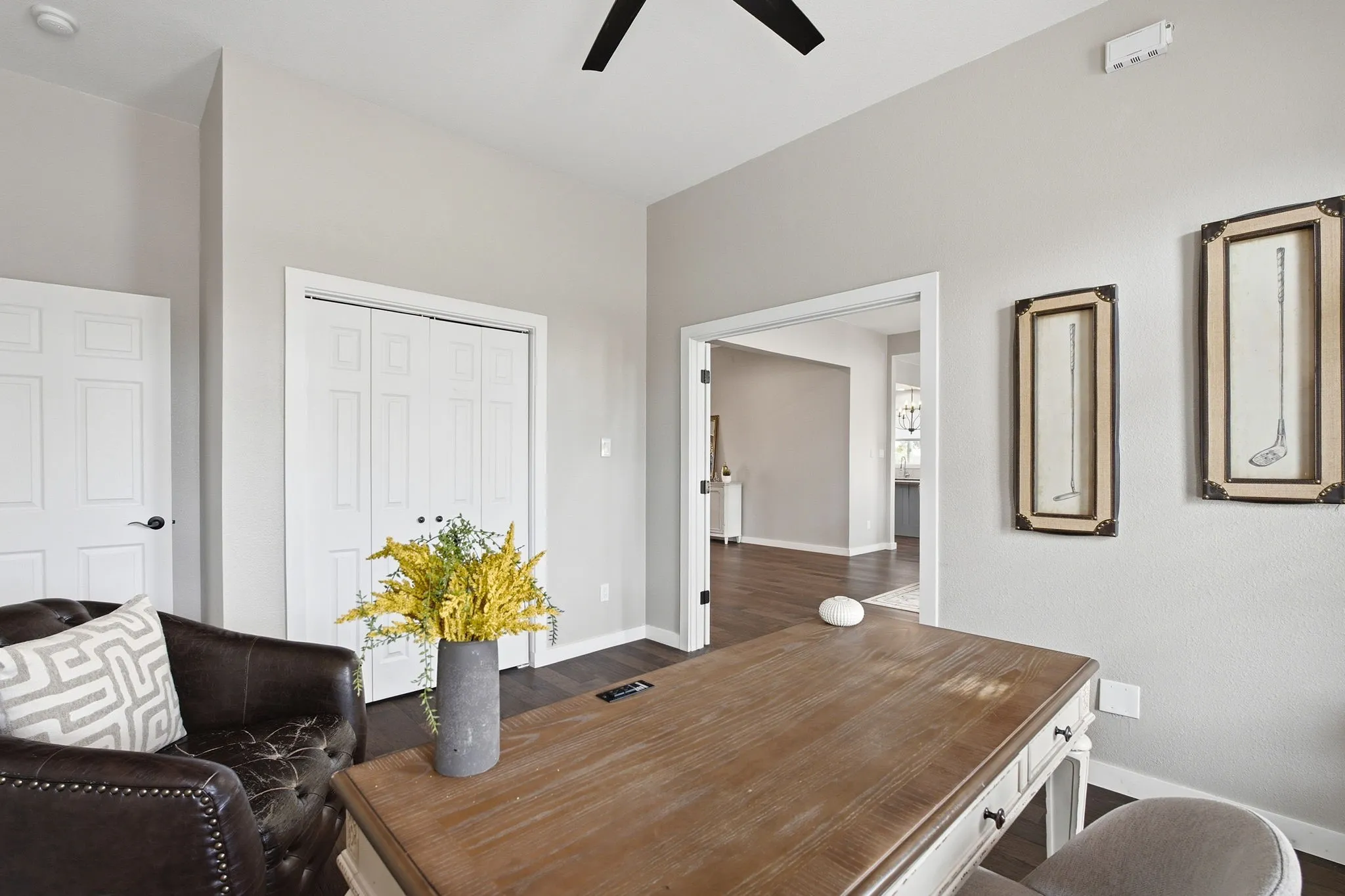 Single Family Residence For Sale in Collin County , 15 Brookhollow Circle, Melissa, Texas 75454, 5 Bedroom, 4 Bathroom, 2 Garage spaces, 3,439 Sqft, built in 1996, mls#21267902, Real Estate Agent in Melissa, Homes For Sale in Collin county, Homes For Sale in Melissa, Realtor in Melissa Texas, Real Estate Brokerage Independent Realty Texas, Luminita Cordes Realtor