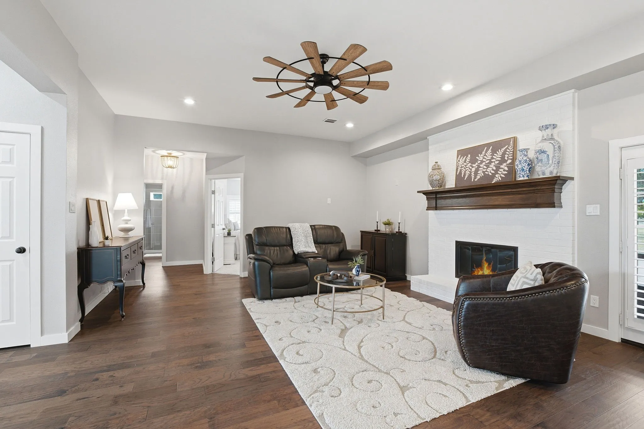 Single Family Residence For Sale in Collin County , 15 Brookhollow Circle, Melissa, Texas 75454, 5 Bedroom, 4 Bathroom, 2 Garage spaces, 3,439 Sqft, built in 1996, mls#21267902, Real Estate Agent in Melissa, Homes For Sale in Collin county, Homes For Sale in Melissa, Realtor in Melissa Texas, Real Estate Brokerage Independent Realty Texas, Luminita Cordes Realtor