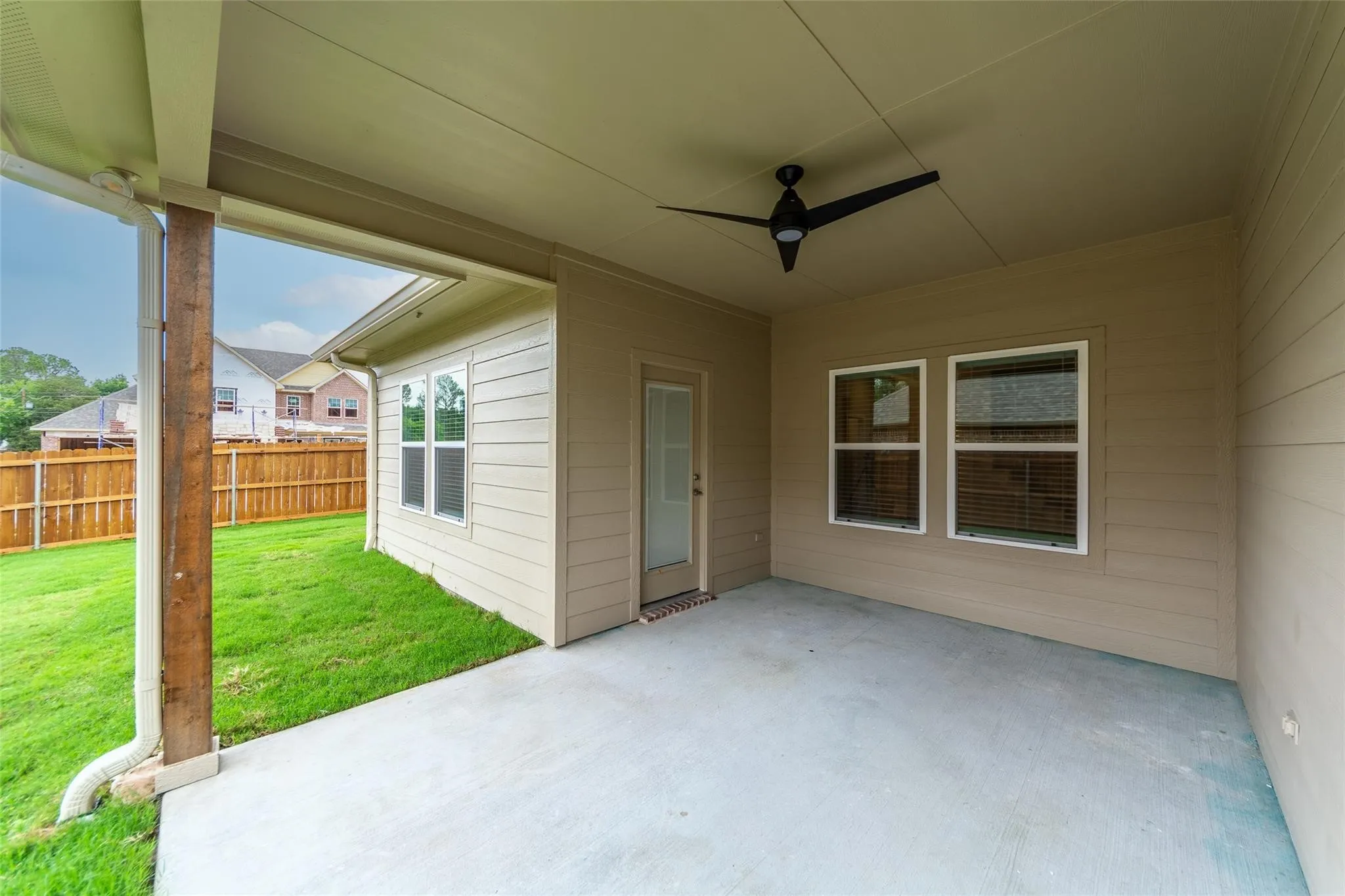 Single Family Residence For Rent in Hunt County , 505 Ellis Place Drive, Greenville, Texas 75402, 4 Bedrooms, 3 Bathrooms, 3 Garage spaces, 2,701 Sqft, built in 2022, Price $3,195, mls#21268338, Real Estate Agent in Greenville, Homes For Rent in Hunt county, Homes For Rent in Greenville, Realtor in Greenville Texas, Real Estate Brokerage Independent Realty Texas, Luminita Cordes Realtor