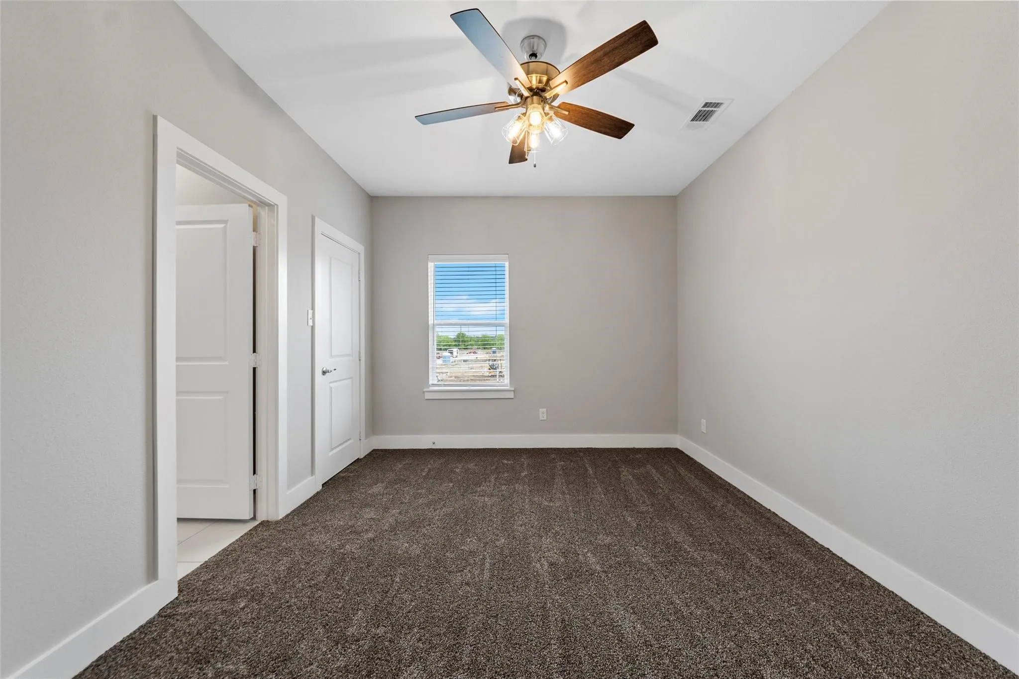 Single Family Residence For Rent in Hunt County , 505 Ellis Place Drive, Greenville, Texas 75402, 4 Bedrooms, 3 Bathrooms, 3 Garage spaces, 2,701 Sqft, built in 2022, Price $3,195, mls#21268338, Real Estate Agent in Greenville, Homes For Rent in Hunt county, Homes For Rent in Greenville, Realtor in Greenville Texas, Real Estate Brokerage Independent Realty Texas, Luminita Cordes Realtor