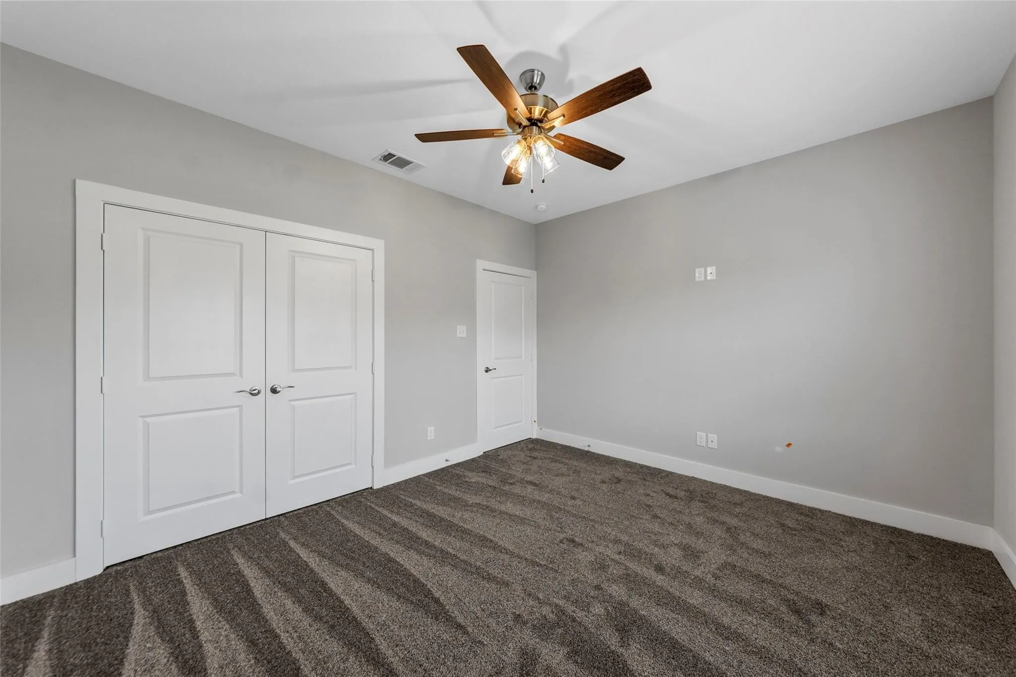 Single Family Residence For Rent in Hunt County , 505 Ellis Place Drive, Greenville, Texas 75402, 4 Bedrooms, 3 Bathrooms, 3 Garage spaces, 2,701 Sqft, built in 2022, Price $3,195, mls#21268338, Real Estate Agent in Greenville, Homes For Rent in Hunt county, Homes For Rent in Greenville, Realtor in Greenville Texas, Real Estate Brokerage Independent Realty Texas, Luminita Cordes Realtor