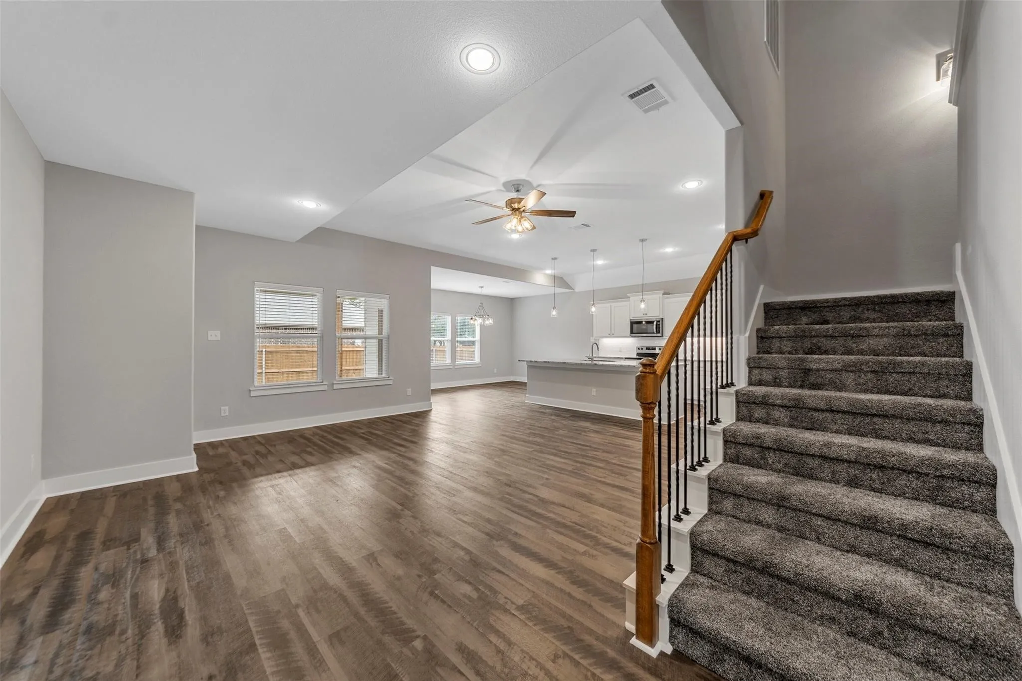 Single Family Residence For Rent in Hunt County , 505 Ellis Place Drive, Greenville, Texas 75402, 4 Bedrooms, 3 Bathrooms, 3 Garage spaces, 2,701 Sqft, built in 2022, Price $3,195, mls#21268338, Real Estate Agent in Greenville, Homes For Rent in Hunt county, Homes For Rent in Greenville, Realtor in Greenville Texas, Real Estate Brokerage Independent Realty Texas, Luminita Cordes Realtor