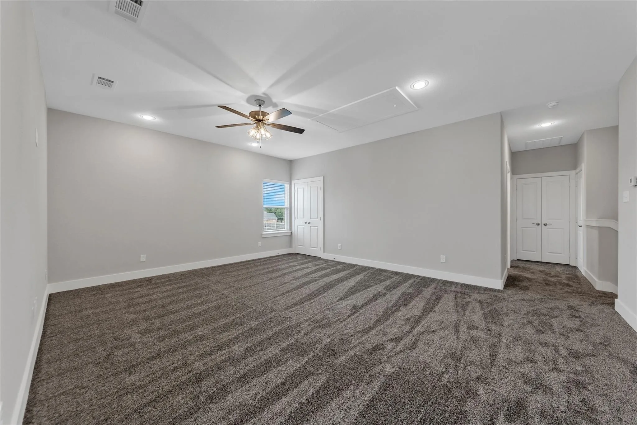 Single Family Residence For Rent in Hunt County , 505 Ellis Place Drive, Greenville, Texas 75402, 4 Bedrooms, 3 Bathrooms, 3 Garage spaces, 2,701 Sqft, built in 2022, Price $3,195, mls#21268338, Real Estate Agent in Greenville, Homes For Rent in Hunt county, Homes For Rent in Greenville, Realtor in Greenville Texas, Real Estate Brokerage Independent Realty Texas, Luminita Cordes Realtor