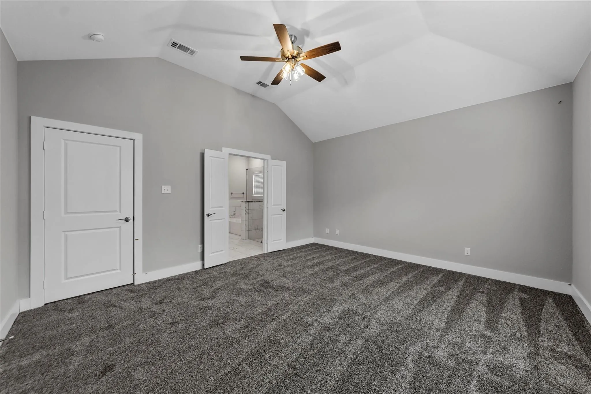 Single Family Residence For Rent in Hunt County , 505 Ellis Place Drive, Greenville, Texas 75402, 4 Bedrooms, 3 Bathrooms, 3 Garage spaces, 2,701 Sqft, built in 2022, Price $3,195, mls#21268338, Real Estate Agent in Greenville, Homes For Rent in Hunt county, Homes For Rent in Greenville, Realtor in Greenville Texas, Real Estate Brokerage Independent Realty Texas, Luminita Cordes Realtor