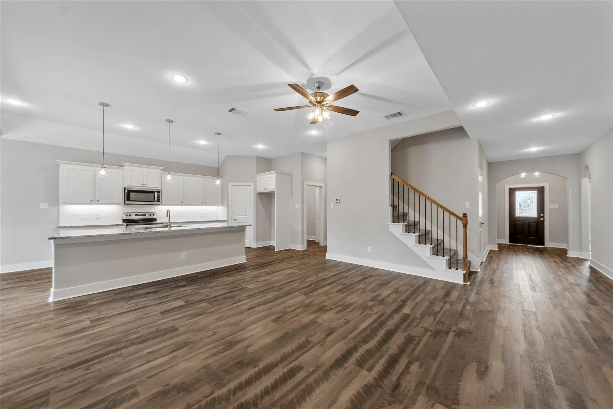 Single Family Residence For Rent in Hunt County , 505 Ellis Place Drive, Greenville, Texas 75402, 4 Bedrooms, 3 Bathrooms, 3 Garage spaces, 2,701 Sqft, built in 2022, Price $3,195, mls#21268338, Real Estate Agent in Greenville, Homes For Rent in Hunt county, Homes For Rent in Greenville, Realtor in Greenville Texas, Real Estate Brokerage Independent Realty Texas, Luminita Cordes Realtor