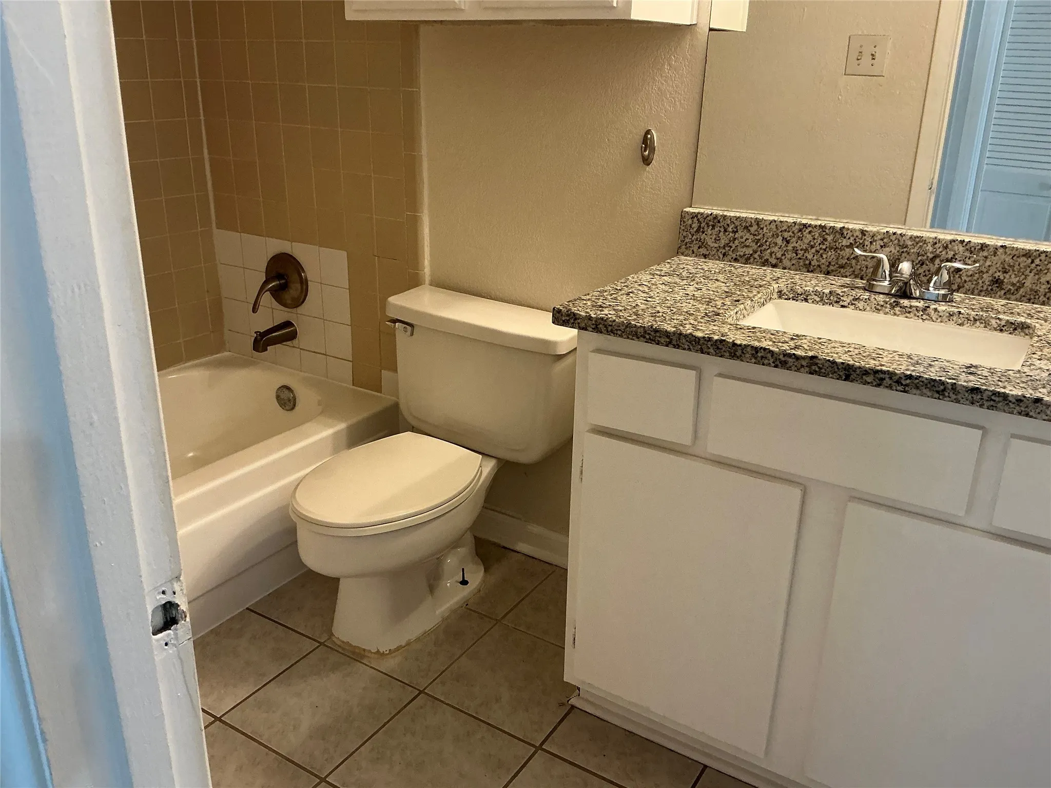 Condominium For Rent in Dallas County , 934 Turtle Cove 156, Irving, Texas 75060, 2 Bedroom, 2 Bathroom, Garage spaces, 1,006 Sqft, built in 1982, mls#21265774, Real Estate Agent in Irving, Homes For Rent in Dallas county, Homes For Rent in Irving, Realtor in Irving Texas, Real Estate Brokerage Independent Realty Texas, Luminita Cordes Realtor