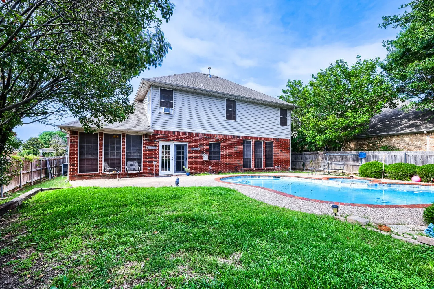 Single Family Residence For Sale in Tarrant County , 5216 Birch Grove Lane, Fort Worth, Texas 76137, 4 Bedrooms, 3 Bathrooms, 2 Garage spaces, 2,532 Sqft, built in 1997, Price $398,000, mls#21267207, Real Estate Agent in Fort Worth, Homes For Sale in Tarrant county, Homes For Sale in Fort Worth, Realtor in Fort Worth Texas, Real Estate Brokerage Independent Realty Texas, Luminita Cordes Realtor
