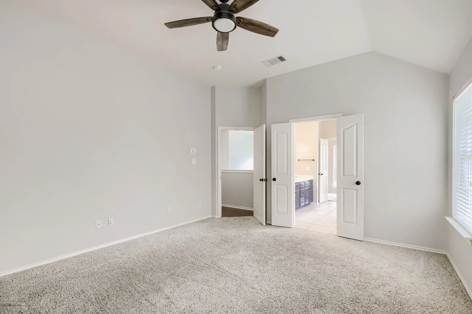 Single Family Residence For Sale in Tarrant County , 5216 Birch Grove Lane, Fort Worth, Texas 76137, 4 Bedrooms, 3 Bathrooms, 2 Garage spaces, 2,532 Sqft, built in 1997, Price $398,000, mls#21267207, Real Estate Agent in Fort Worth, Homes For Sale in Tarrant county, Homes For Sale in Fort Worth, Realtor in Fort Worth Texas, Real Estate Brokerage Independent Realty Texas, Luminita Cordes Realtor