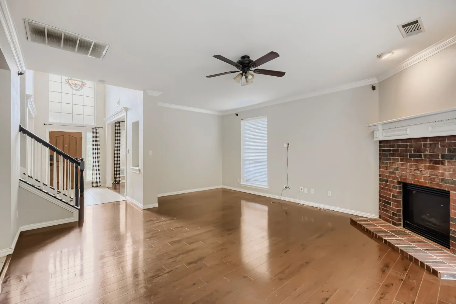 Single Family Residence For Sale in Tarrant County , 5216 Birch Grove Lane, Fort Worth, Texas 76137, 4 Bedrooms, 3 Bathrooms, 2 Garage spaces, 2,532 Sqft, built in 1997, Price $398,000, mls#21267207, Real Estate Agent in Fort Worth, Homes For Sale in Tarrant county, Homes For Sale in Fort Worth, Realtor in Fort Worth Texas, Real Estate Brokerage Independent Realty Texas, Luminita Cordes Realtor
