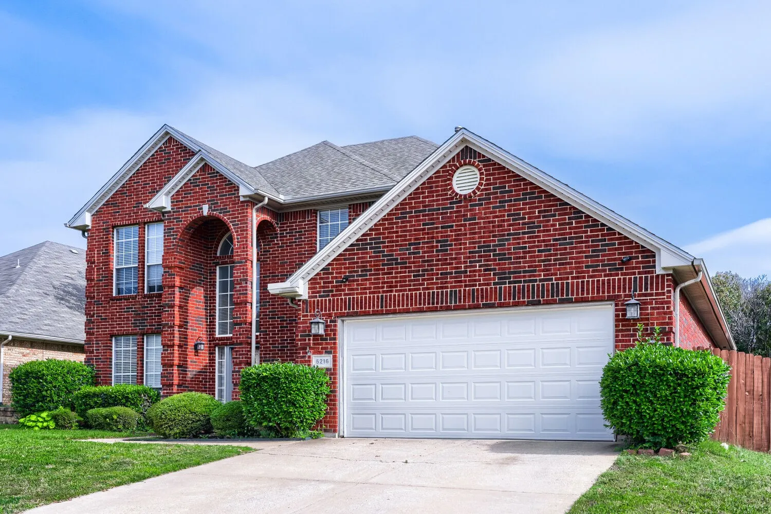 Single Family Residence For Sale in Tarrant County , 5216 Birch Grove Lane, Fort Worth, Texas 76137, 4 Bedrooms, 3 Bathrooms, 2 Garage spaces, 2,532 Sqft, built in 1997, Price $398,000, mls#21267207, Real Estate Agent in Fort Worth, Homes For Sale in Tarrant county, Homes For Sale in Fort Worth, Realtor in Fort Worth Texas, Real Estate Brokerage Independent Realty Texas, Luminita Cordes Realtor