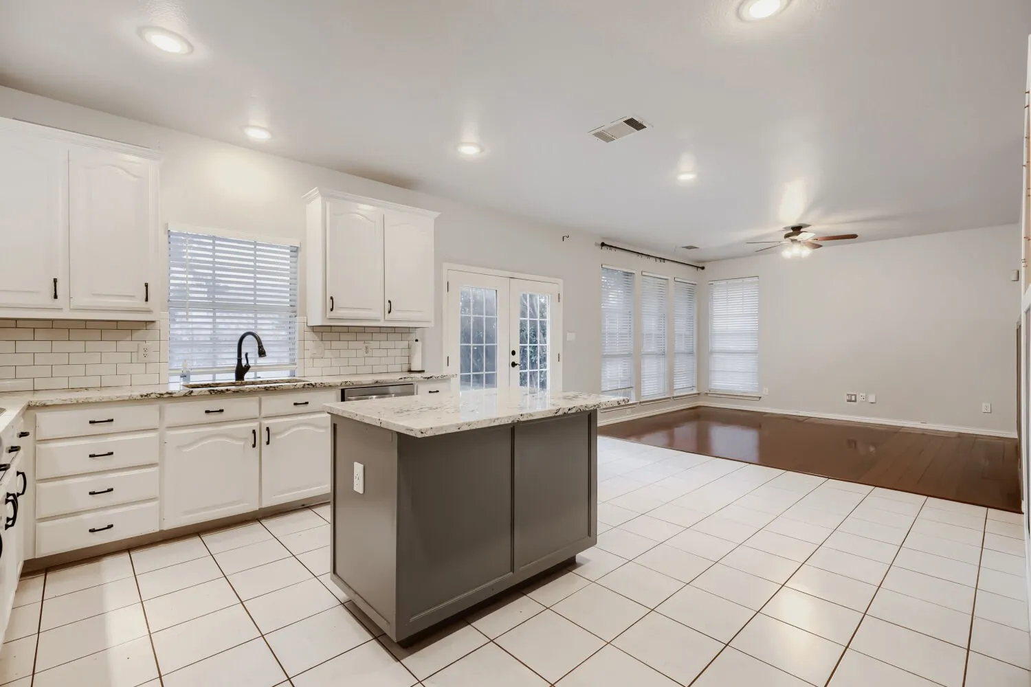 Single Family Residence For Sale in Tarrant County , 5216 Birch Grove Lane, Fort Worth, Texas 76137, 4 Bedrooms, 3 Bathrooms, 2 Garage spaces, 2,532 Sqft, built in 1997, Price $398,000, mls#21267207, Real Estate Agent in Fort Worth, Homes For Sale in Tarrant county, Homes For Sale in Fort Worth, Realtor in Fort Worth Texas, Real Estate Brokerage Independent Realty Texas, Luminita Cordes Realtor