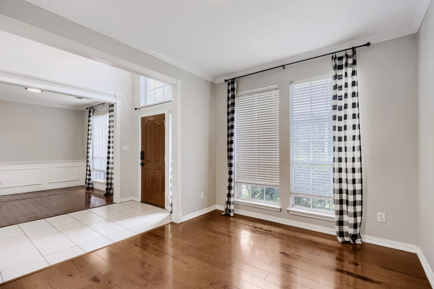 Single Family Residence For Sale in Tarrant County , 5216 Birch Grove Lane, Fort Worth, Texas 76137, 4 Bedrooms, 3 Bathrooms, 2 Garage spaces, 2,532 Sqft, built in 1997, Price $398,000, mls#21267207, Real Estate Agent in Fort Worth, Homes For Sale in Tarrant county, Homes For Sale in Fort Worth, Realtor in Fort Worth Texas, Real Estate Brokerage Independent Realty Texas, Luminita Cordes Realtor