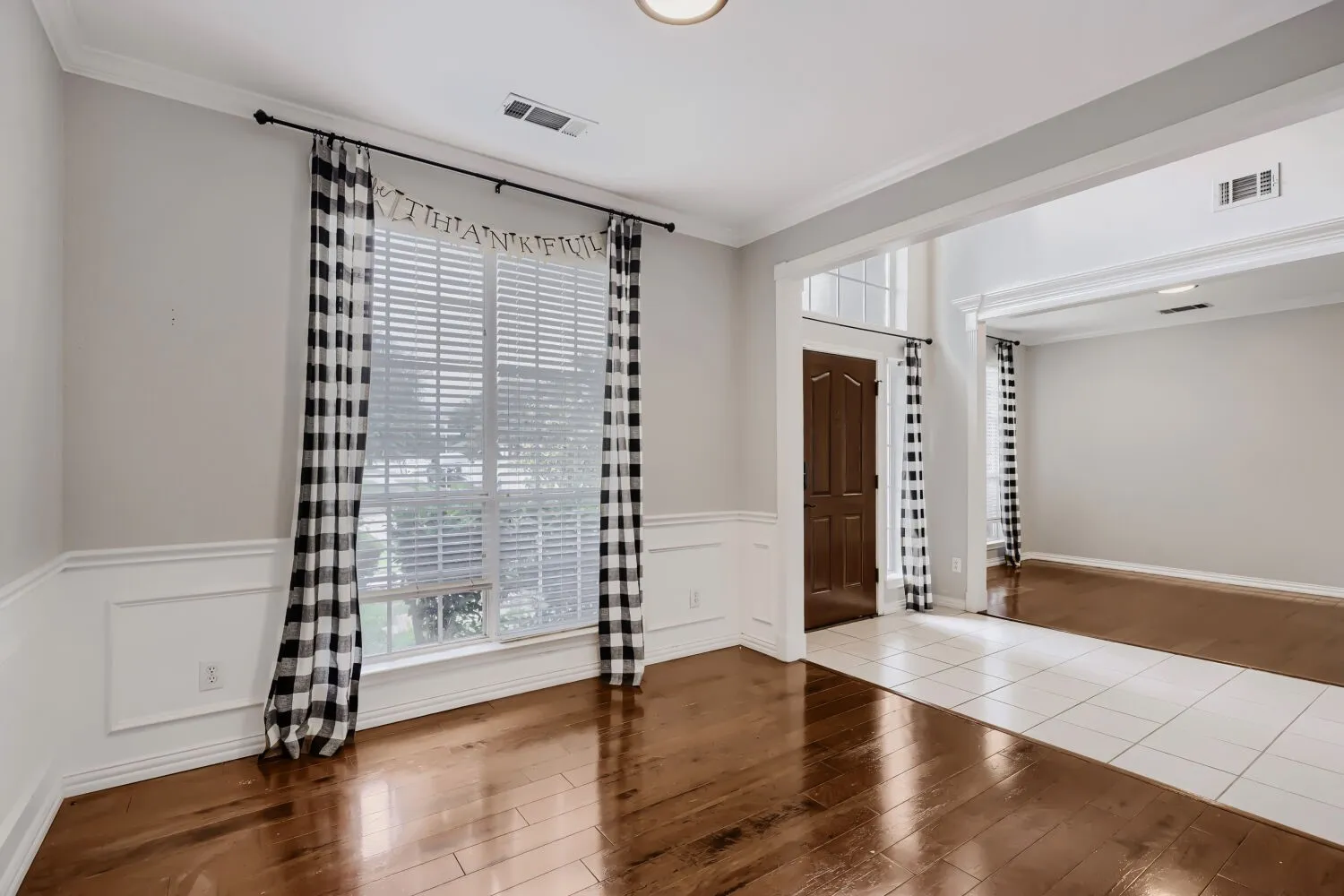 Single Family Residence For Sale in Tarrant County , 5216 Birch Grove Lane, Fort Worth, Texas 76137, 4 Bedrooms, 3 Bathrooms, 2 Garage spaces, 2,532 Sqft, built in 1997, Price $398,000, mls#21267207, Real Estate Agent in Fort Worth, Homes For Sale in Tarrant county, Homes For Sale in Fort Worth, Realtor in Fort Worth Texas, Real Estate Brokerage Independent Realty Texas, Luminita Cordes Realtor