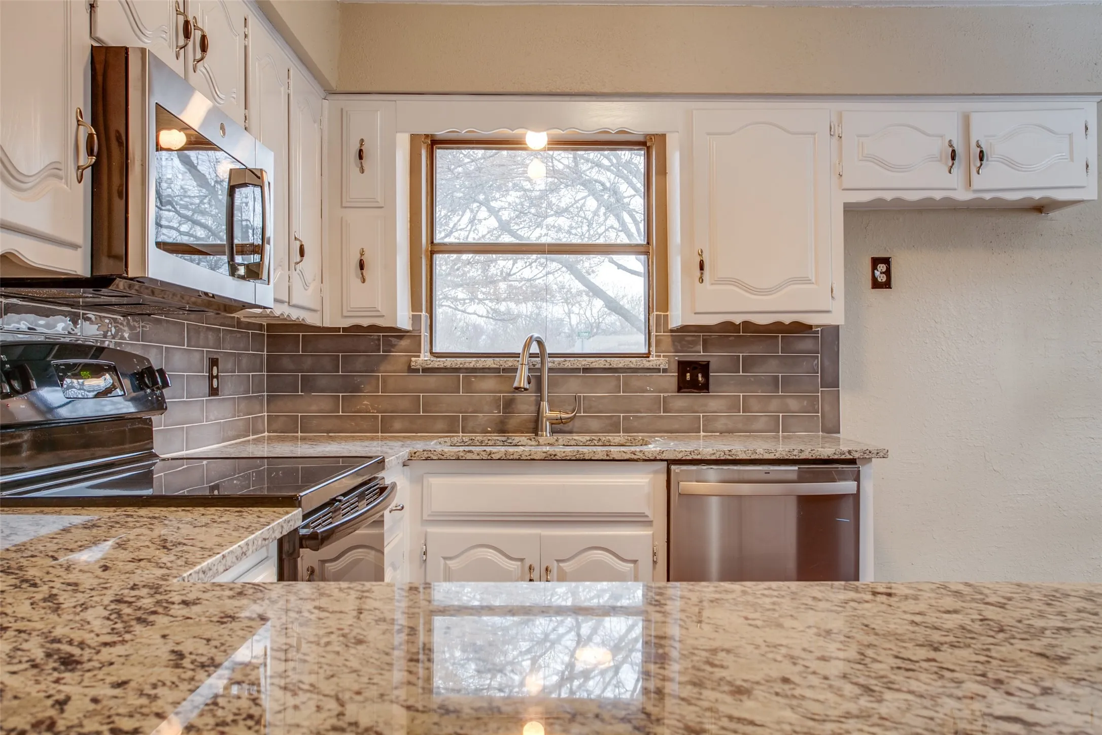Single Family Residence For Rent in Collin County , 101 Teakwood Drive, Princeton, Texas 75407, 4 Bedroom, 2 Bathroom, Garage spaces, 1,812 Sqft, built in 1976, mls#21268417, Real Estate Agent in Princeton, Homes For Rent in Collin county, Homes For Rent in Princeton, Realtor in Princeton Texas, Real Estate Brokerage Independent Realty Texas, Luminita Cordes Realtor