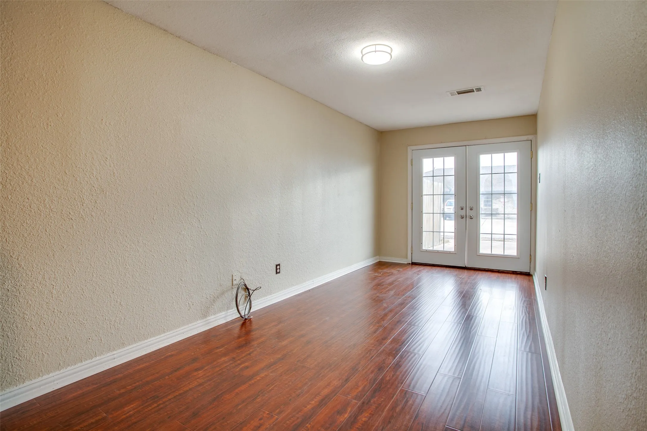 Single Family Residence For Rent in Collin County , 101 Teakwood Drive, Princeton, Texas 75407, 4 Bedroom, 2 Bathroom, Garage spaces, 1,812 Sqft, built in 1976, mls#21268417, Real Estate Agent in Princeton, Homes For Rent in Collin county, Homes For Rent in Princeton, Realtor in Princeton Texas, Real Estate Brokerage Independent Realty Texas, Luminita Cordes Realtor